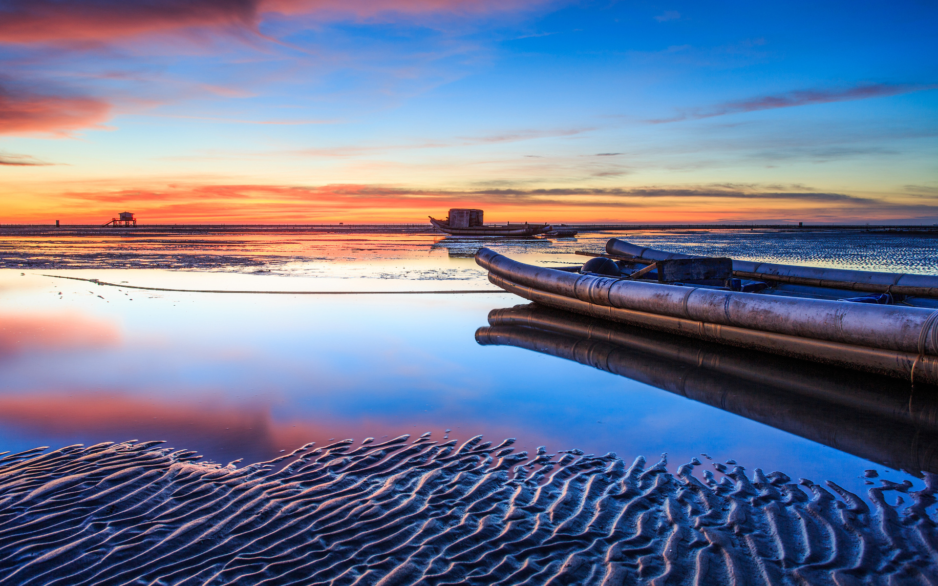 Sea Colorful Boat And Sunlight Wallpapers