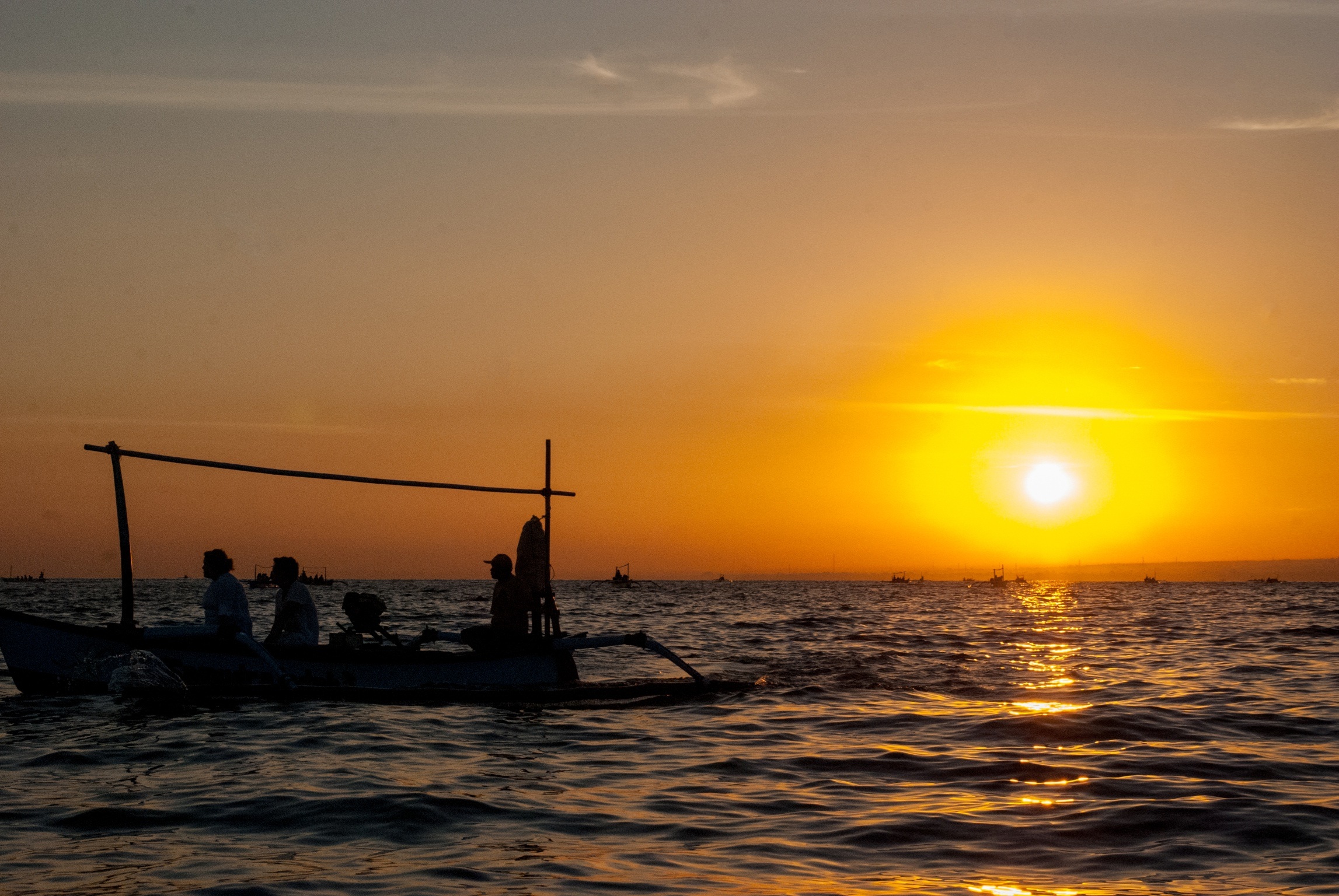 Sea Colorful Boat And Sunlight Wallpapers