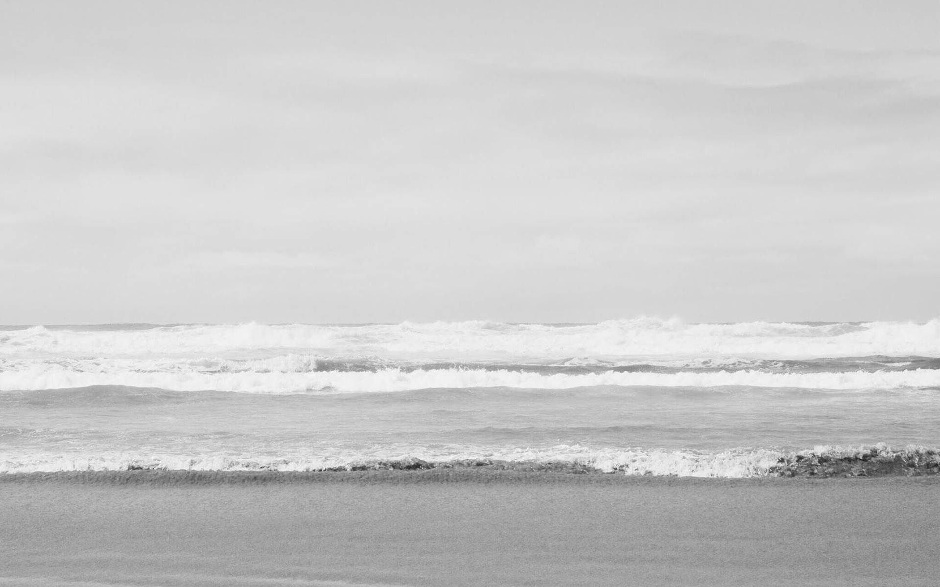 Sea With Big Waves Monochrome Wallpapers