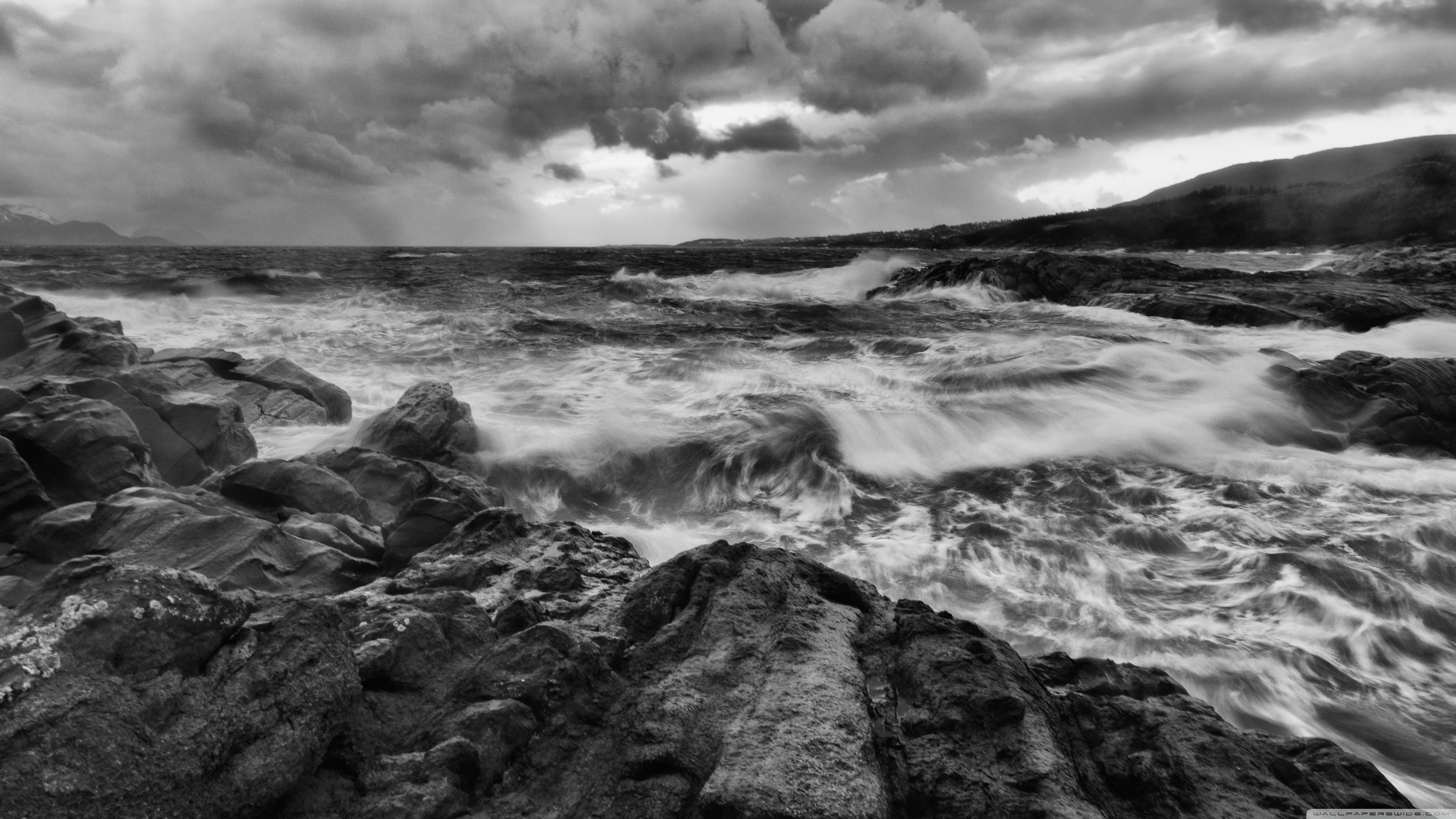 Sea With Big Waves Monochrome Wallpapers