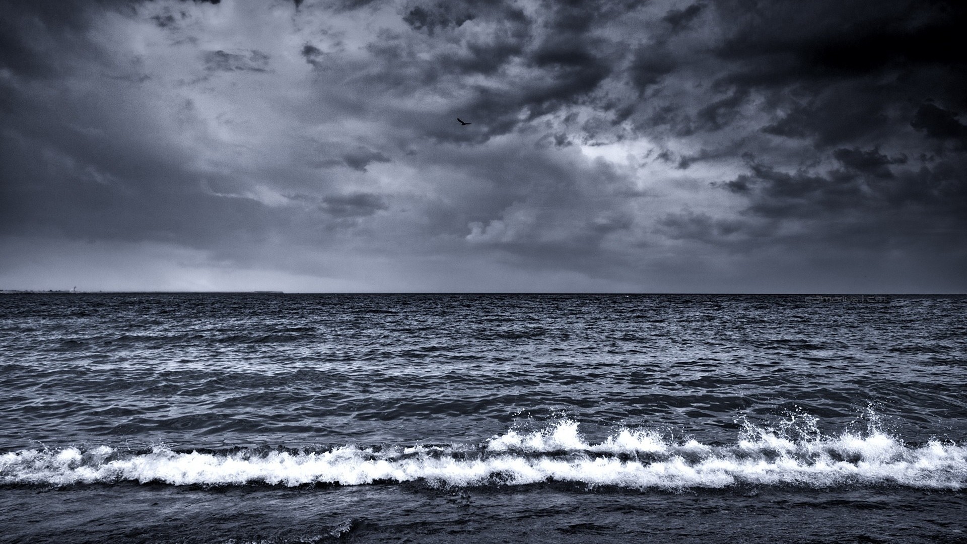 Sea With Big Waves Monochrome Wallpapers