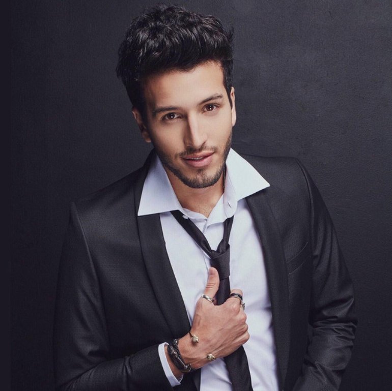 Sebastian Yatra Shirtless Wallpapers