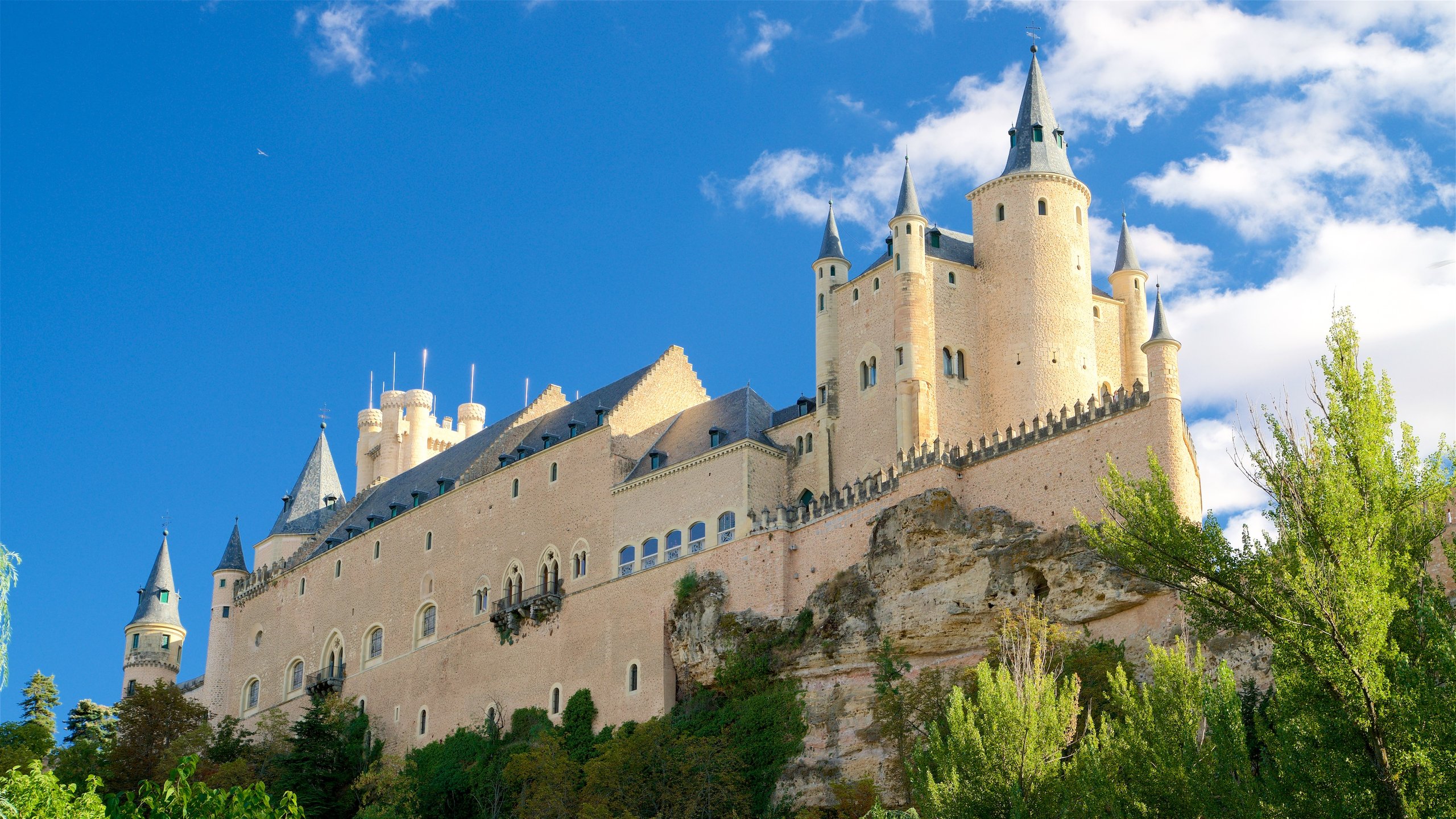 Segovia Castle Wallpapers