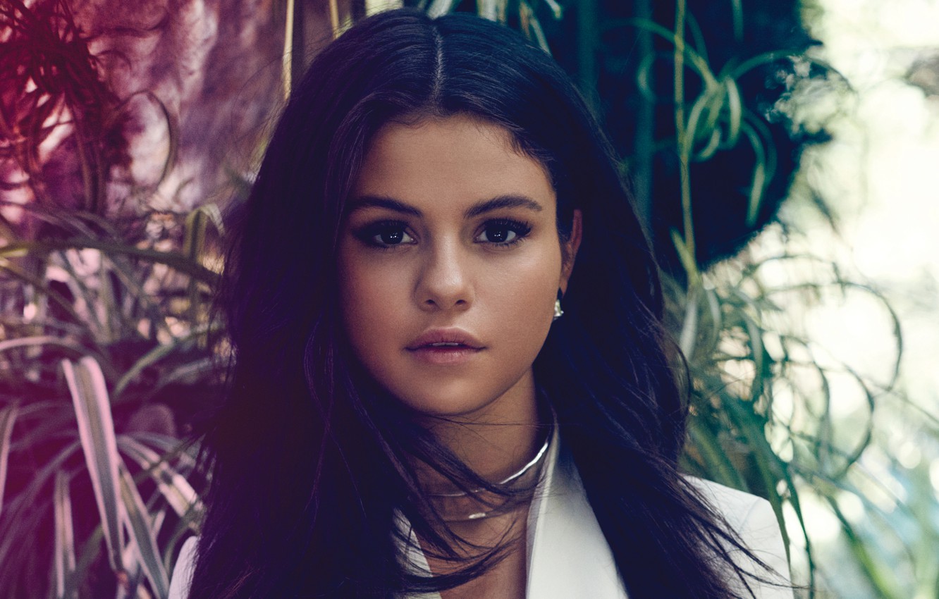 Selena Gomez Billboard Wallpapers