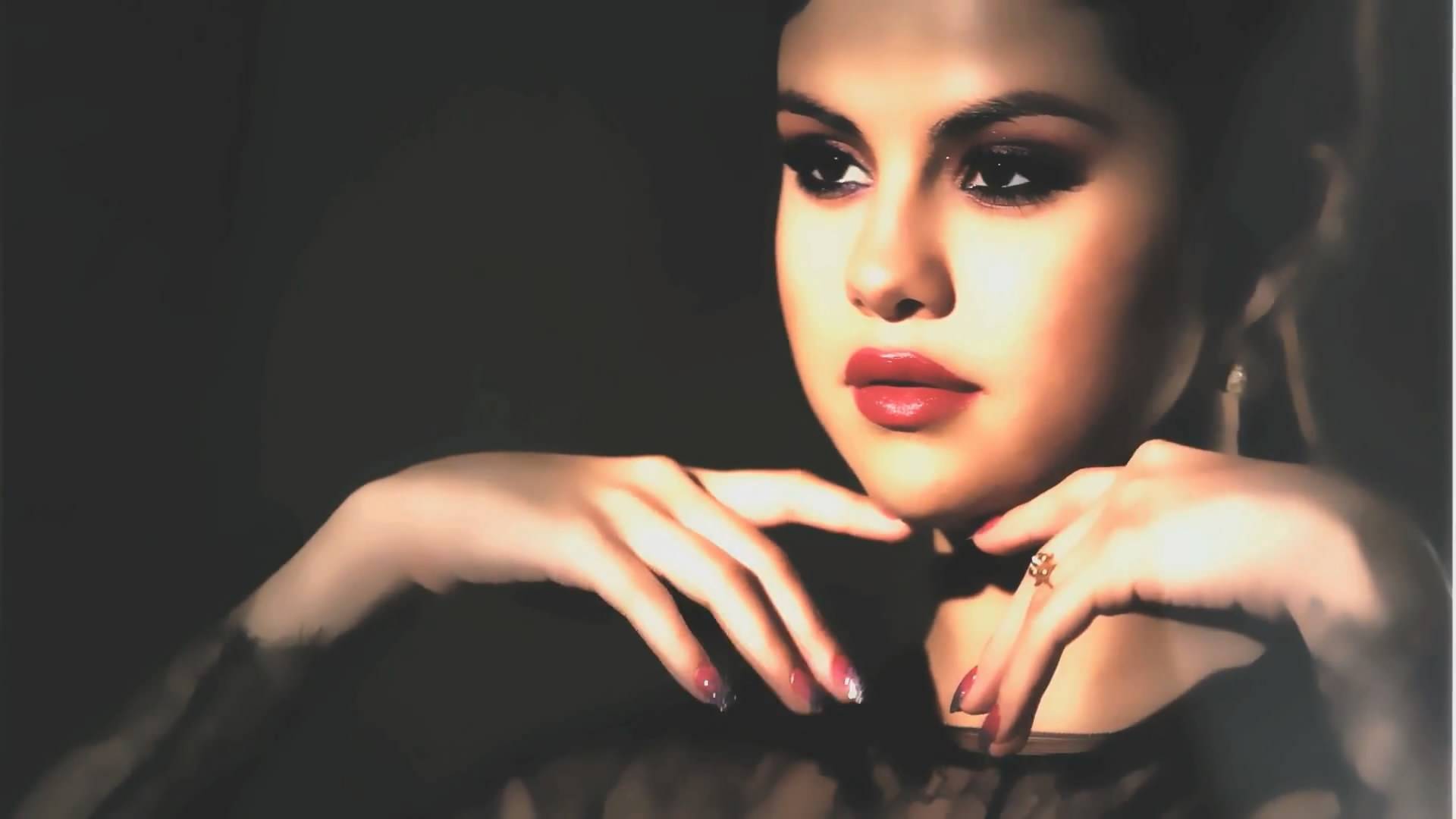 Selena Gomez HD Wallpapers