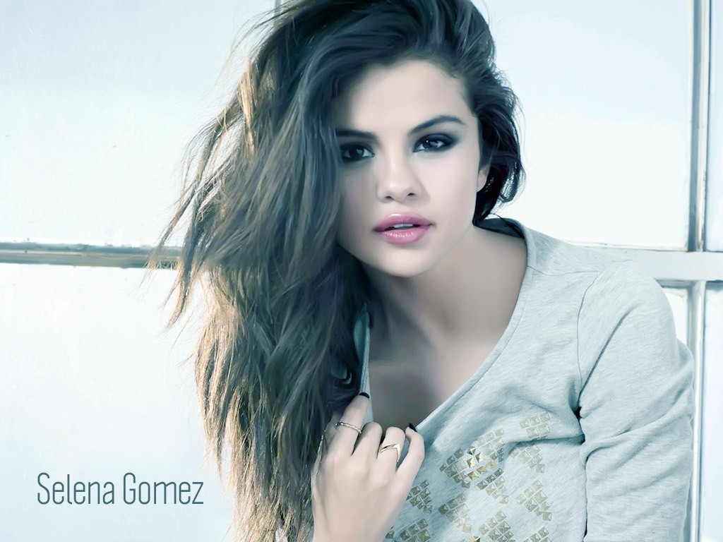 Selena Gomez Phone Wallpapers