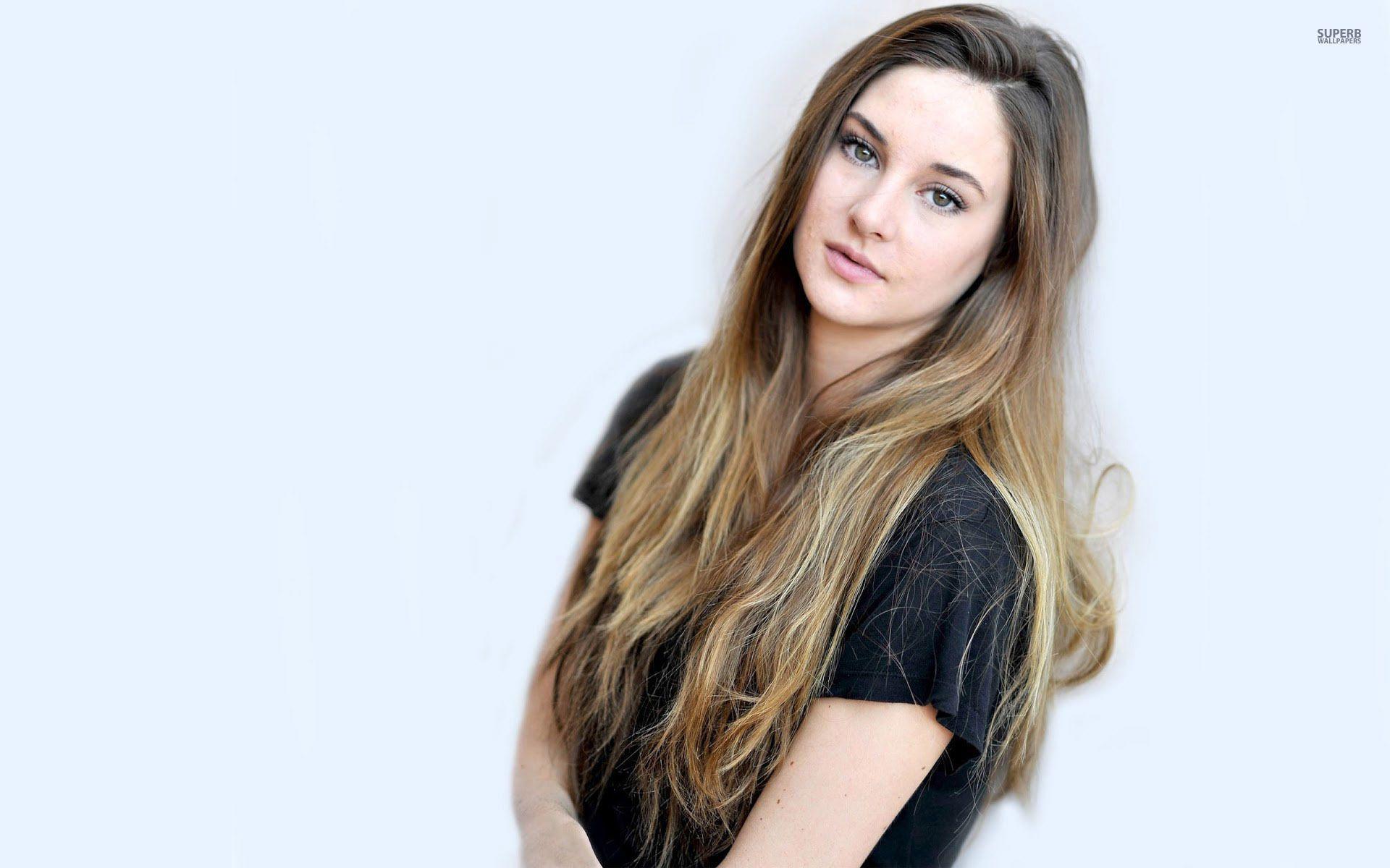 Shailene Woodley Actress Wallpapers