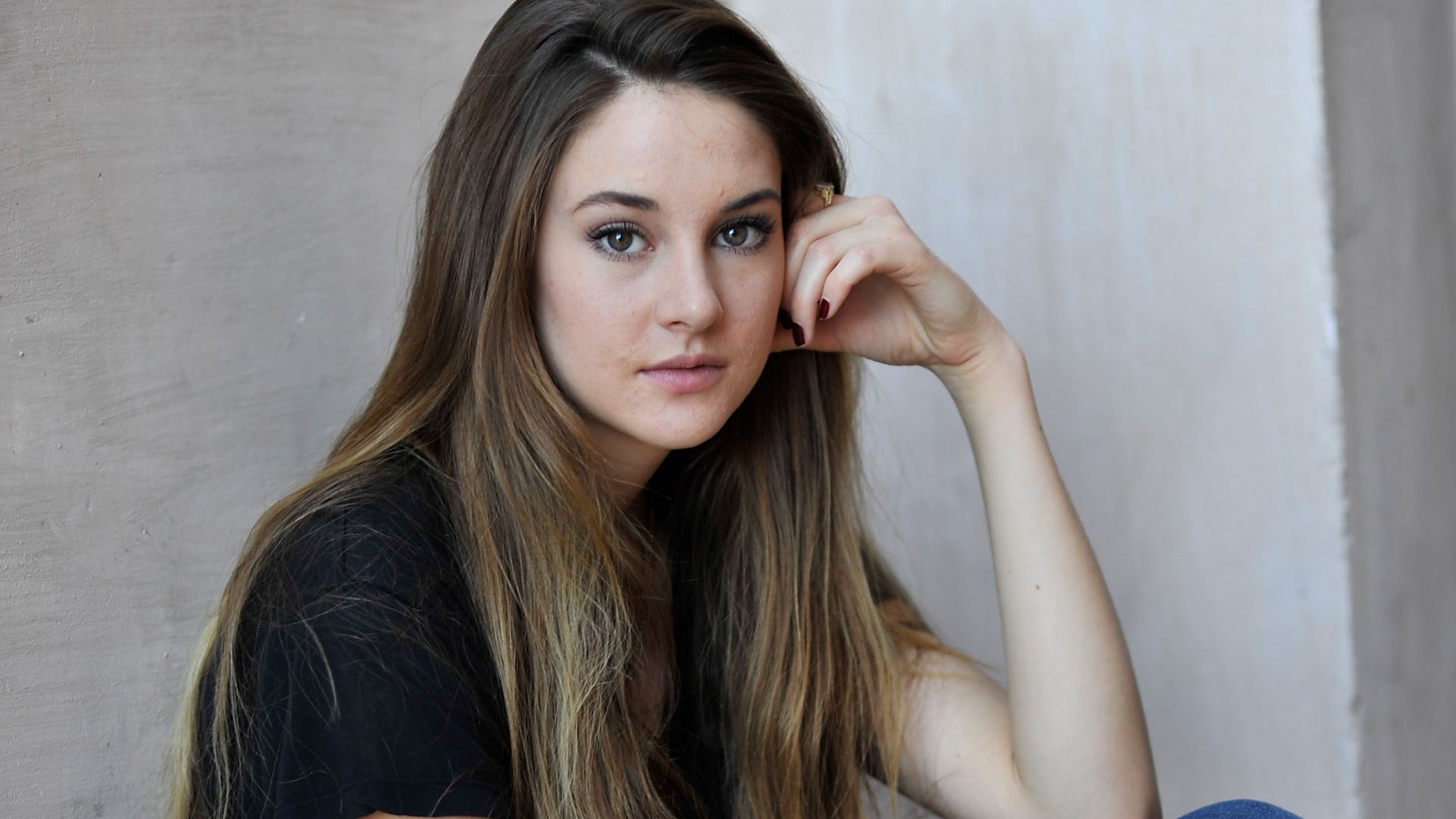 Shailene Woodley Actress Wallpapers