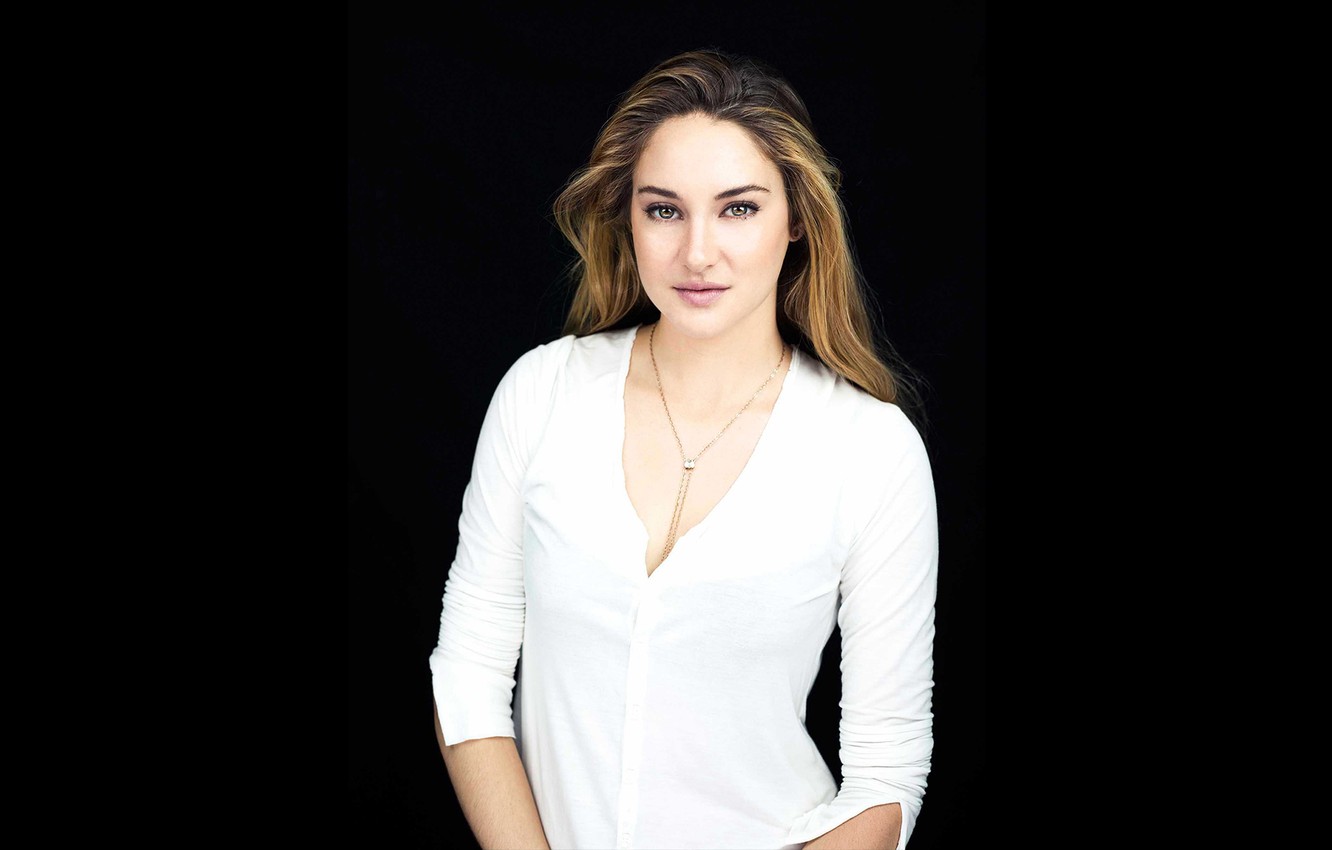 Shailene Woodley Portrait 2017 Wallpapers