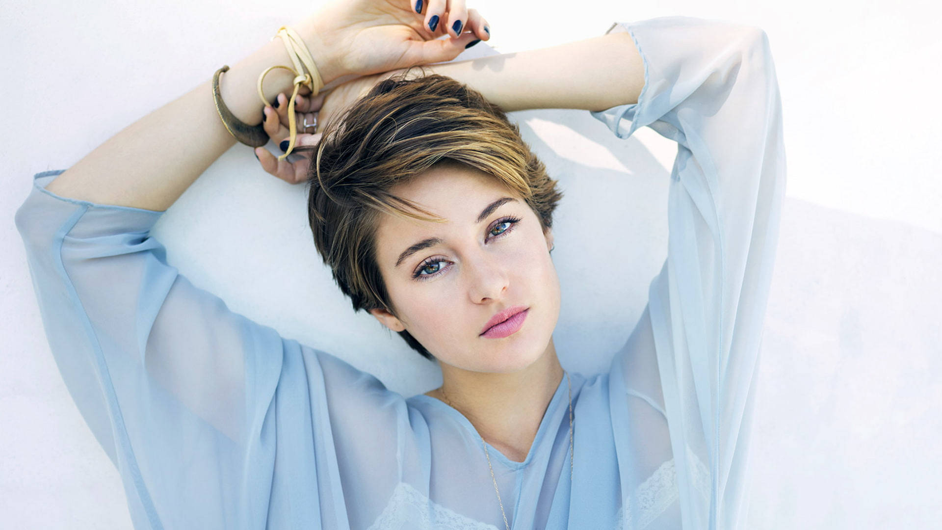 Shailene Woodley Short Hair Wallpapers