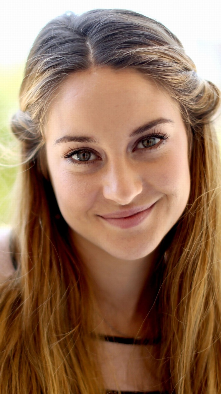 Shailene Woodley Wallpapers