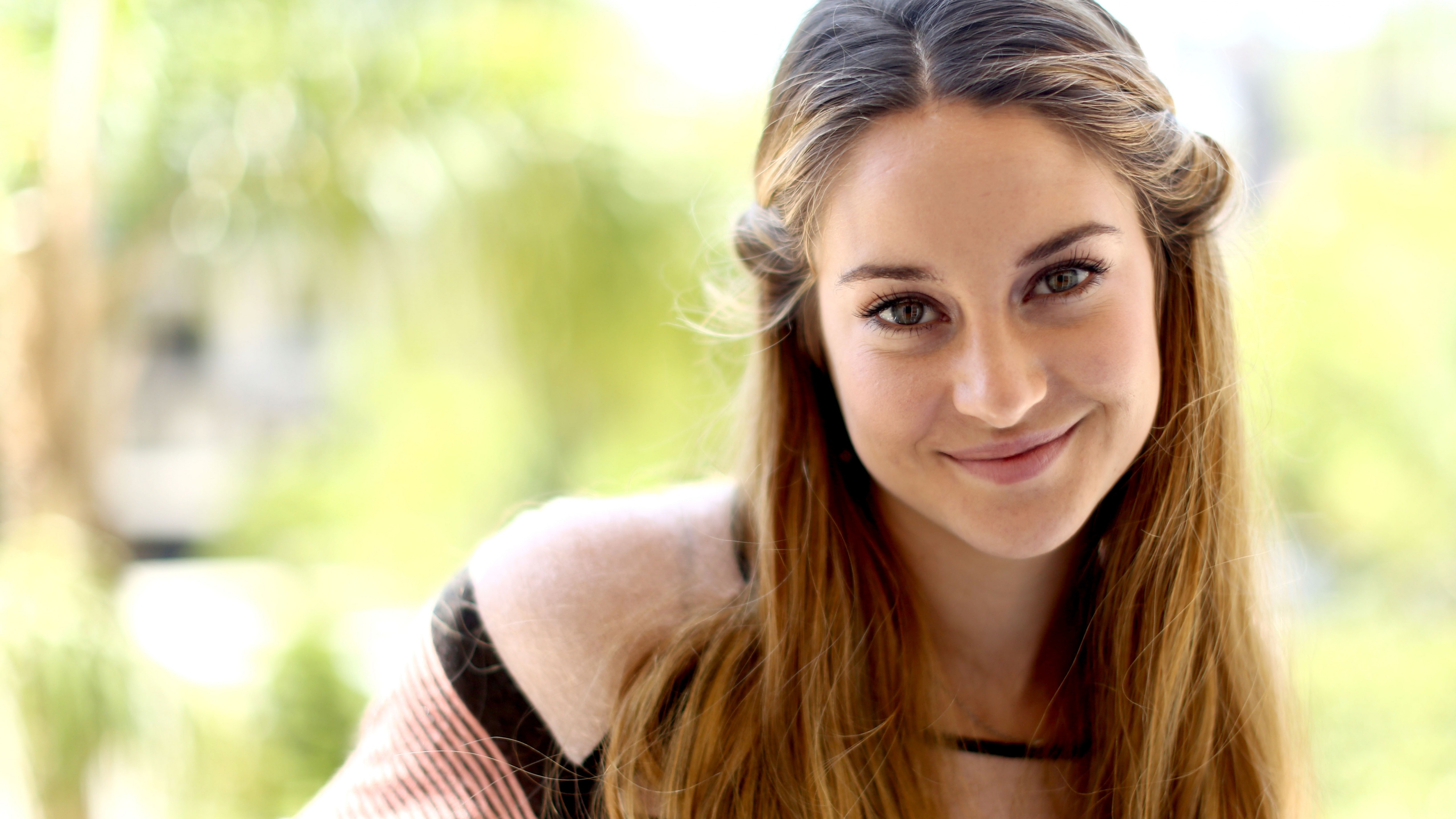 Shailene Woodley Wallpapers