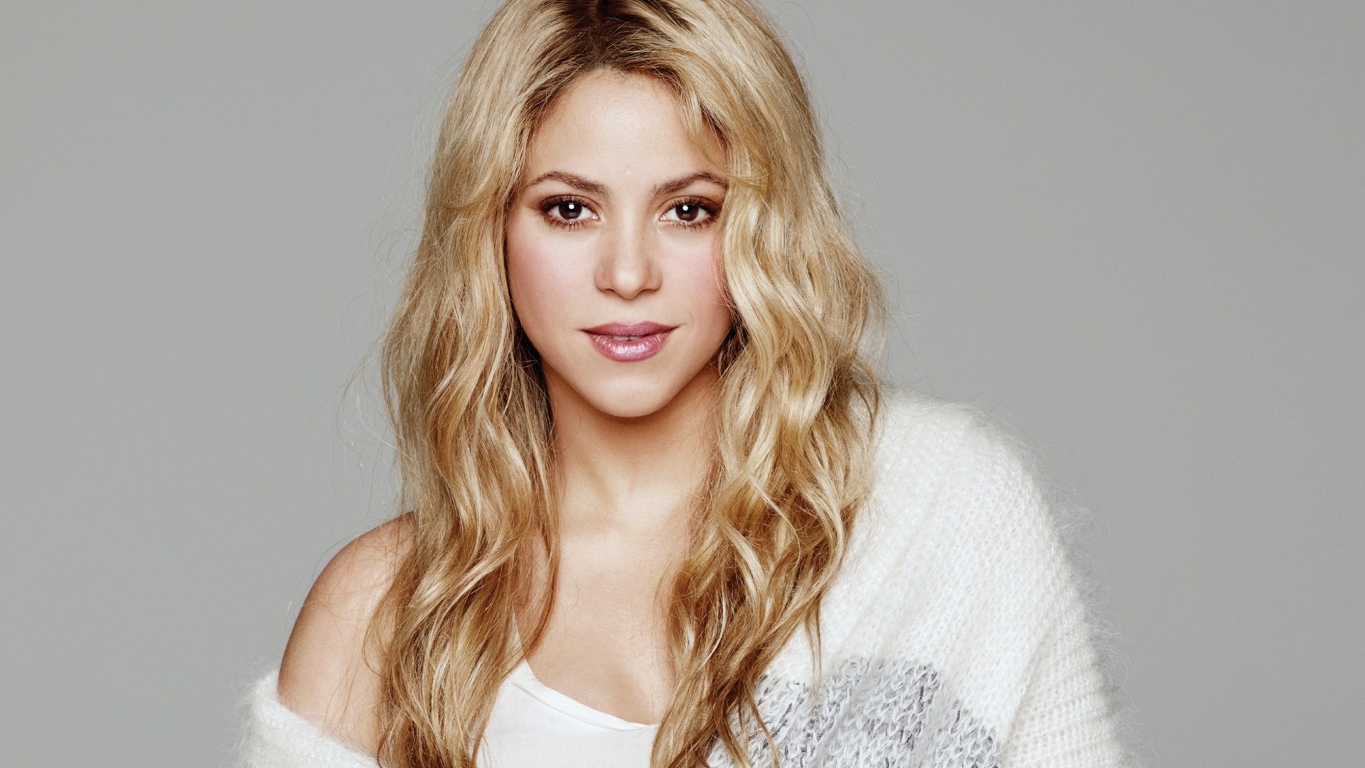 Shakira HD Singer 2021 Wallpapers