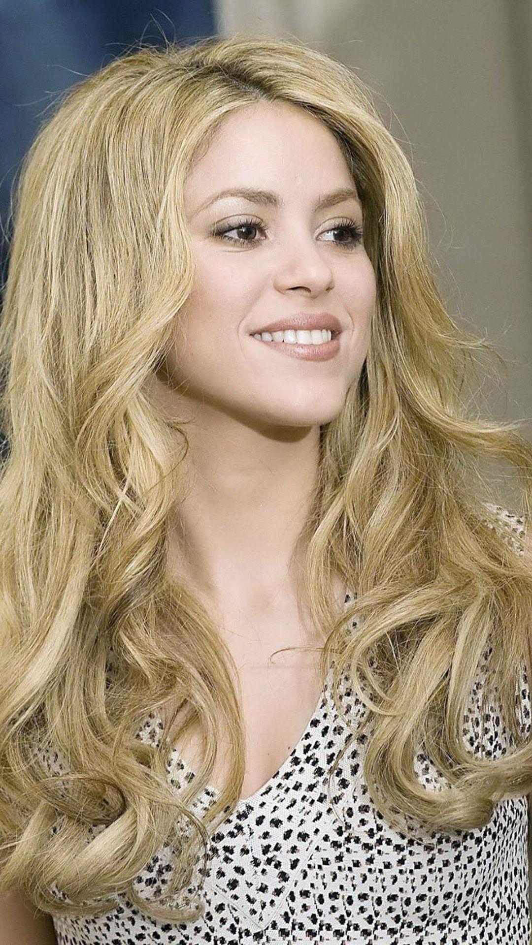 Shakira Me Gusta 4K Wallpapers