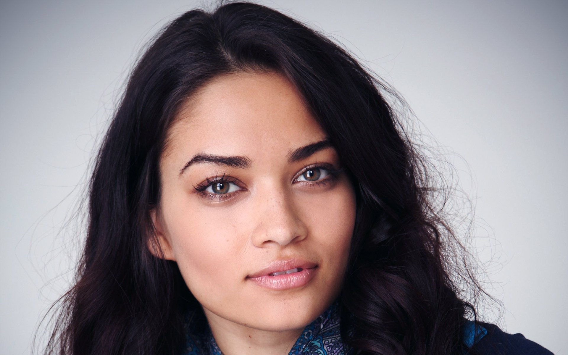 Shanina Shaik Wallpapers