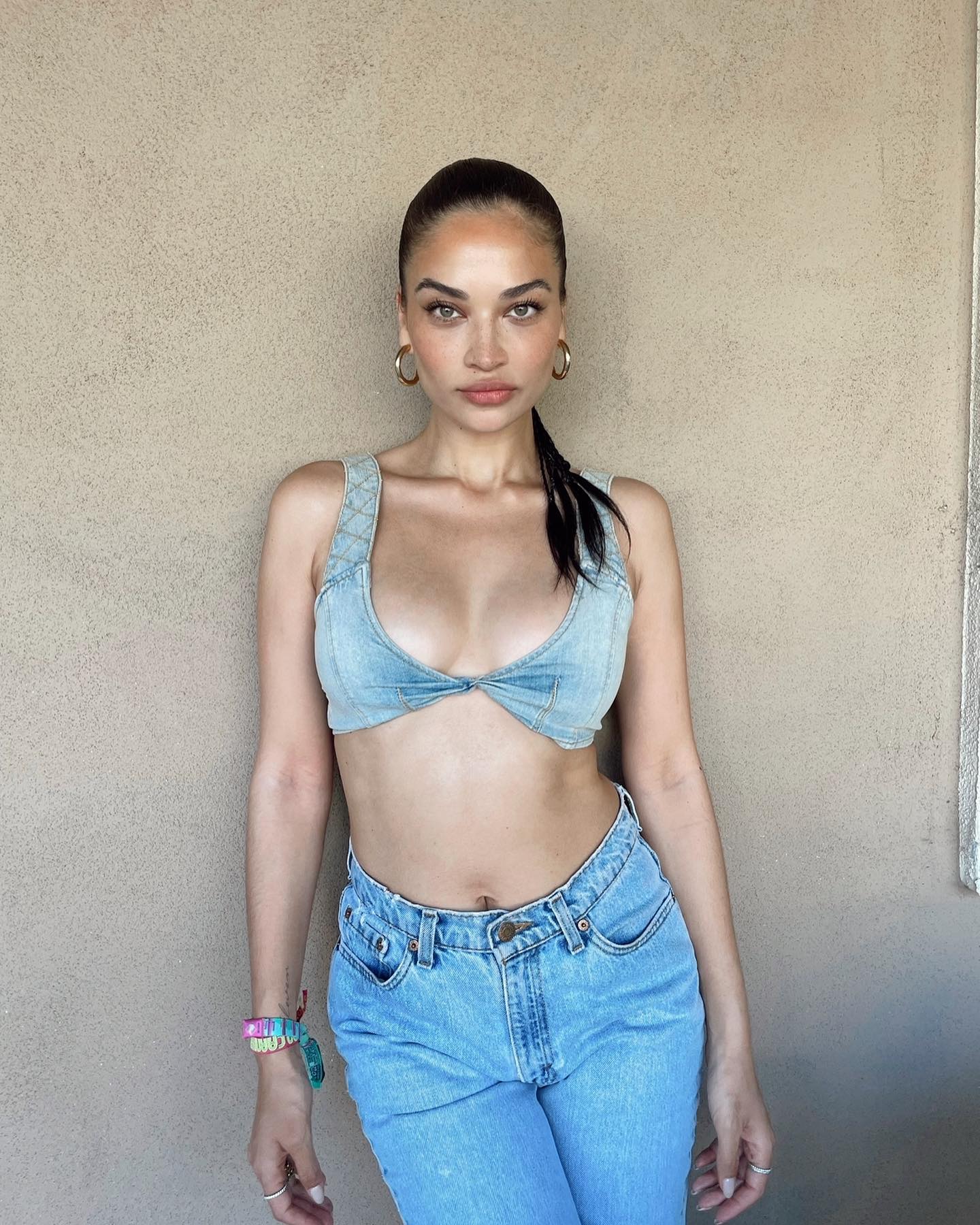 Shanina Shaik Wallpapers