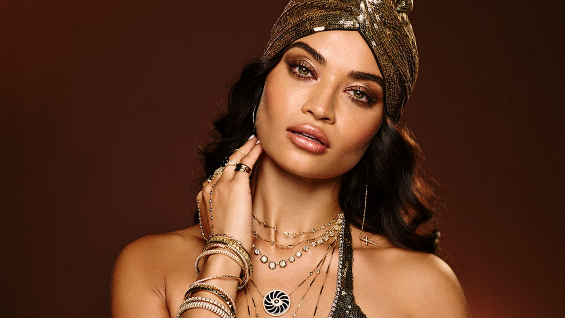 Shanina Shaik Wallpapers