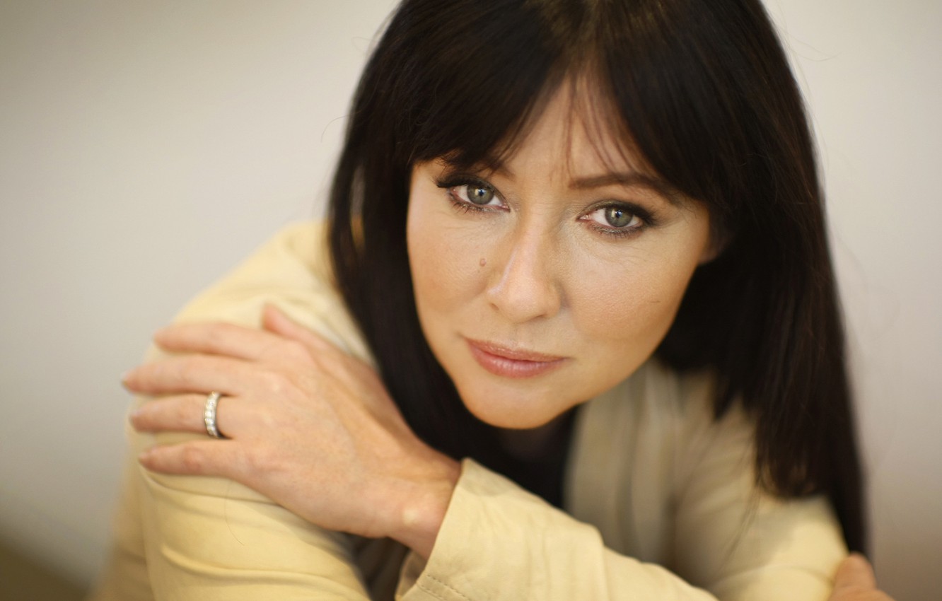 Shannen Doherty Wallpapers