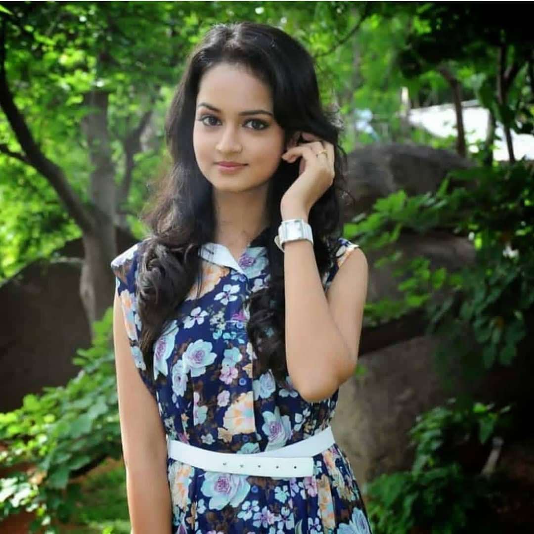 Shanvi Srivastava Wallpapers