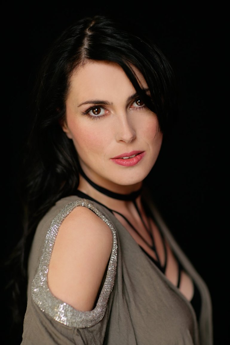 Sharon Den Adel Wallpapers