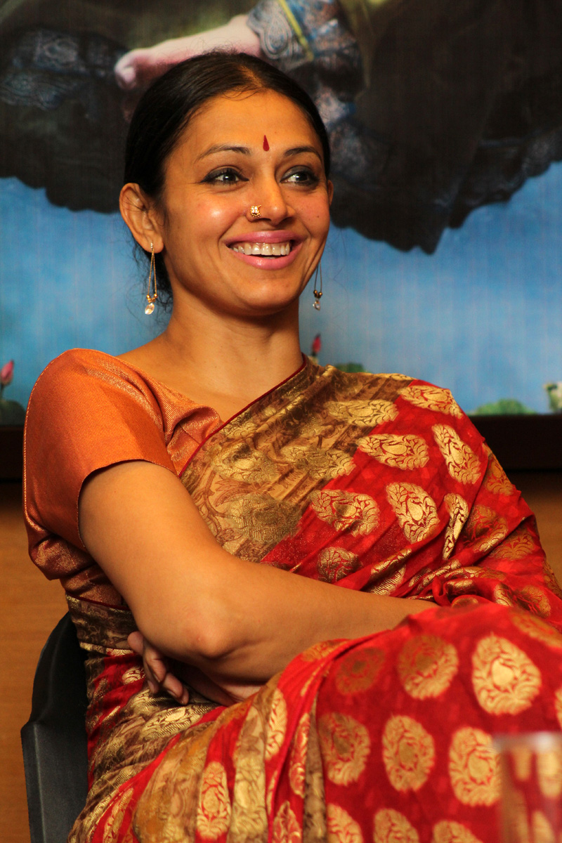 Shobana Hot Wallpapers