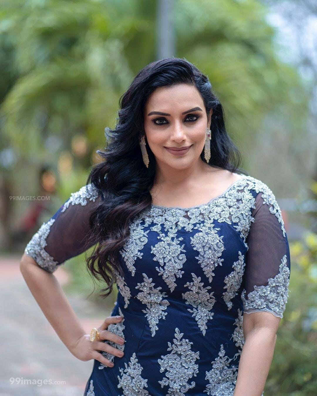 Shweta Menon Wallpapers