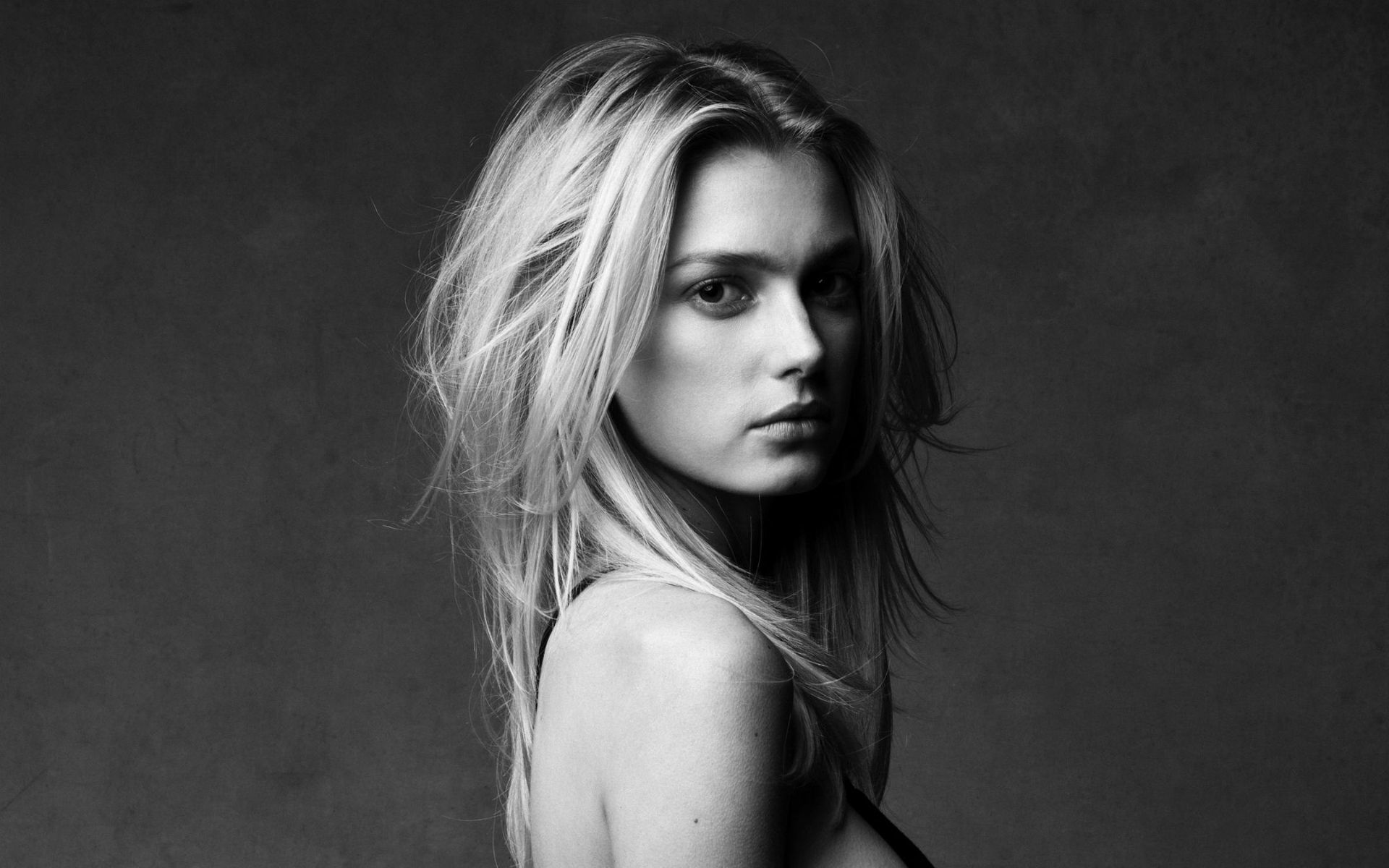 Sigrid Agren Wallpapers