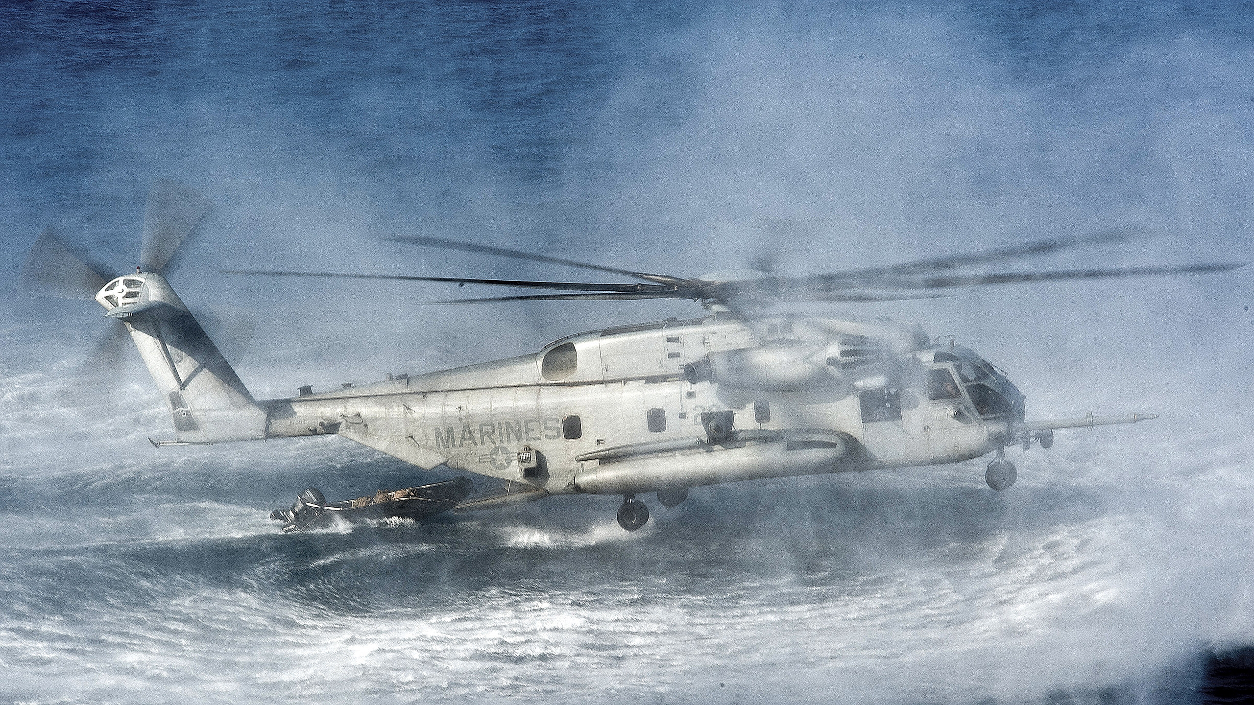 Sikorsky Ch-53E Super Stallion Wallpapers