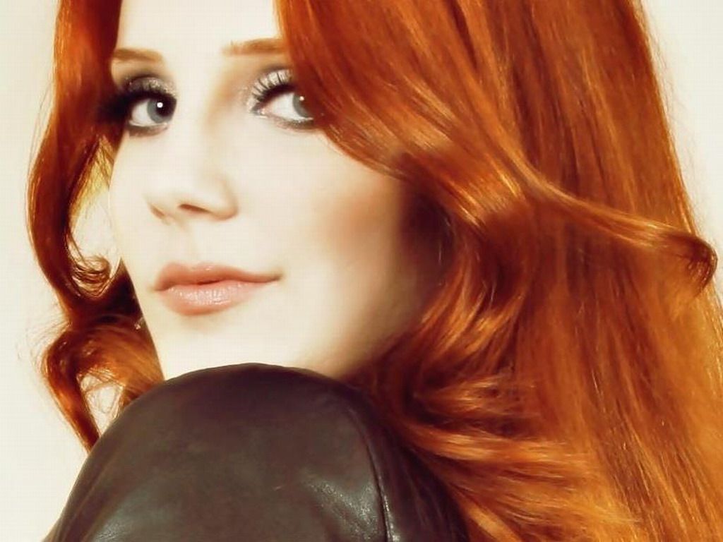 Simone Simons Wallpapers