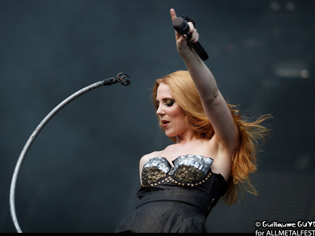 Simone Simons Wallpapers