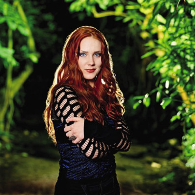 Simone Simons Wallpapers