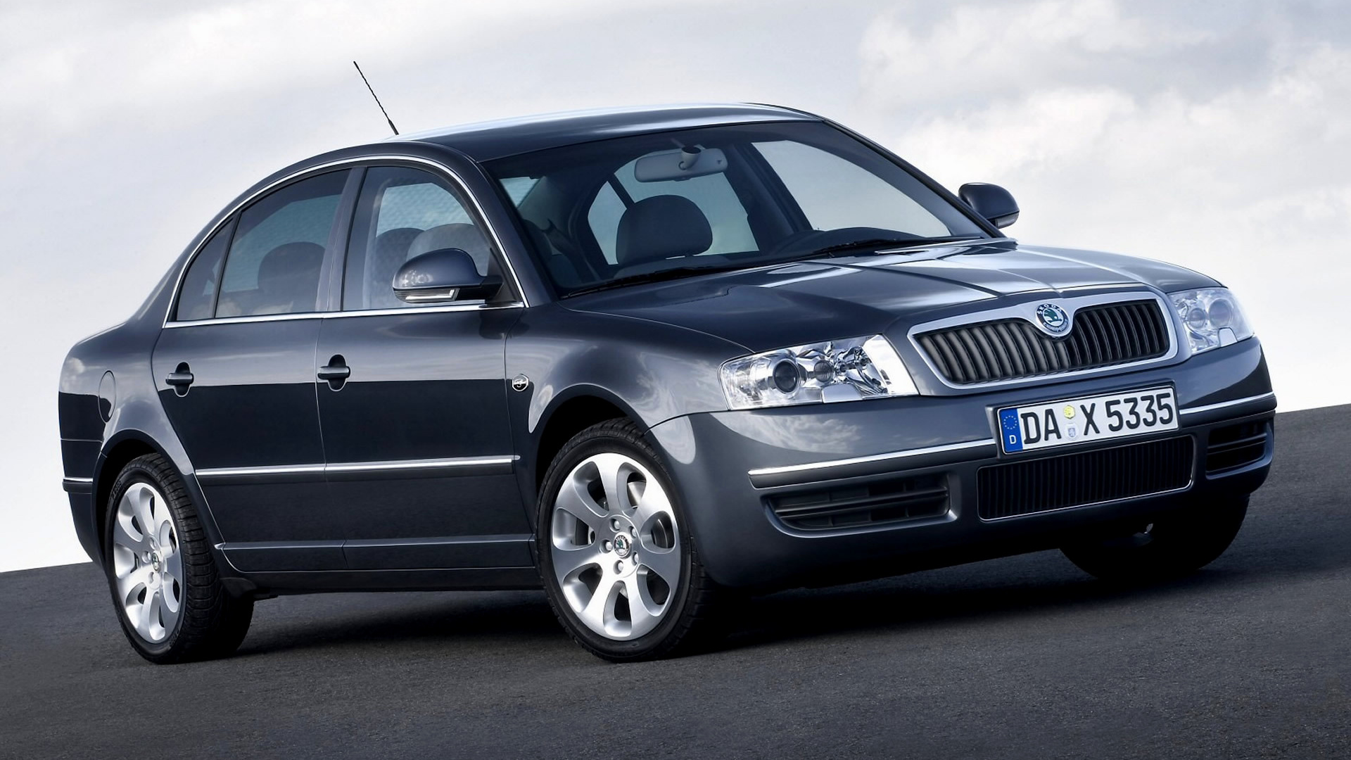 Skoda Superb Wallpapers