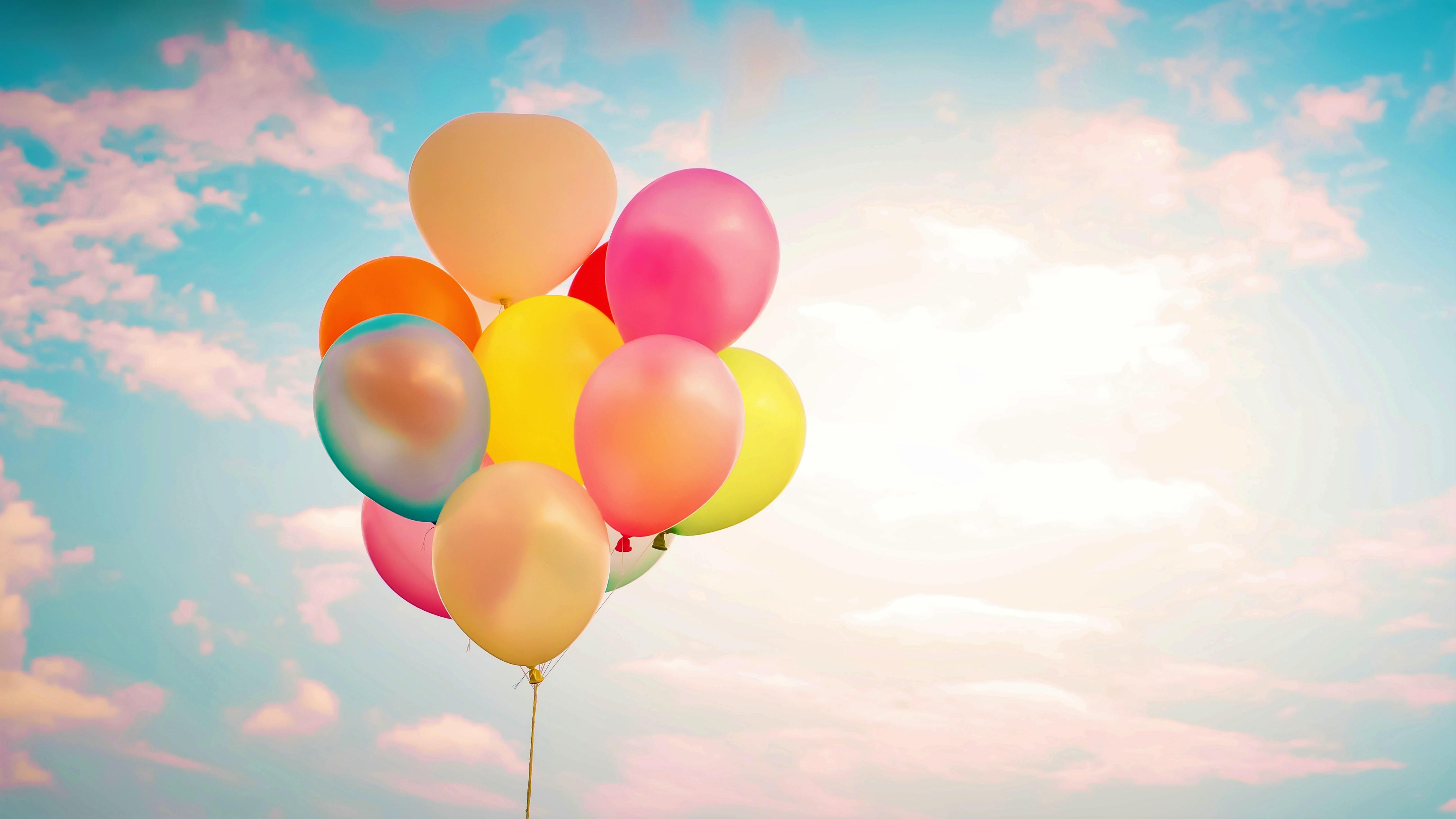 Sky Balloons Wallpapers