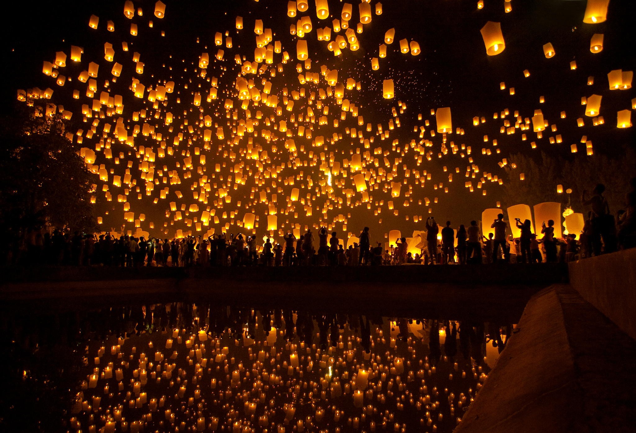 Sky Lanterns Wallpapers