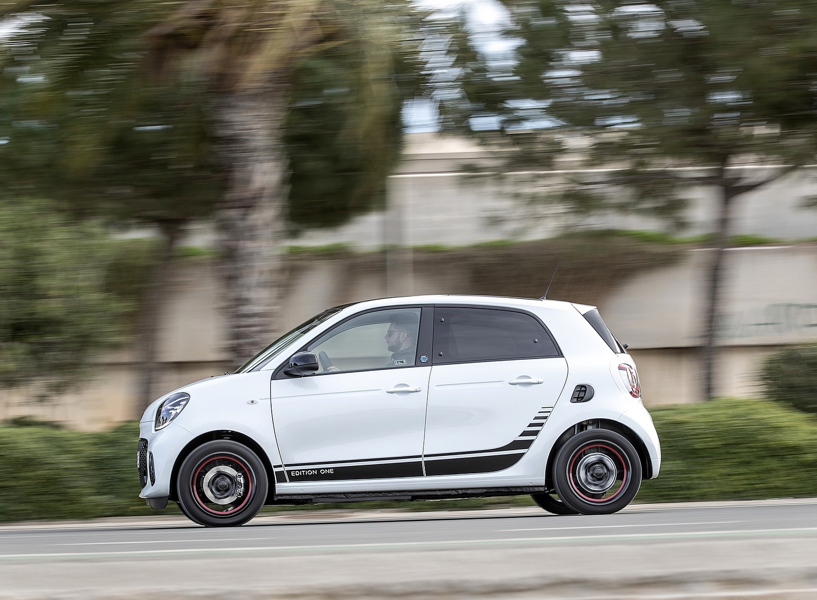 Smart Eq Forfour Edition One Wallpapers