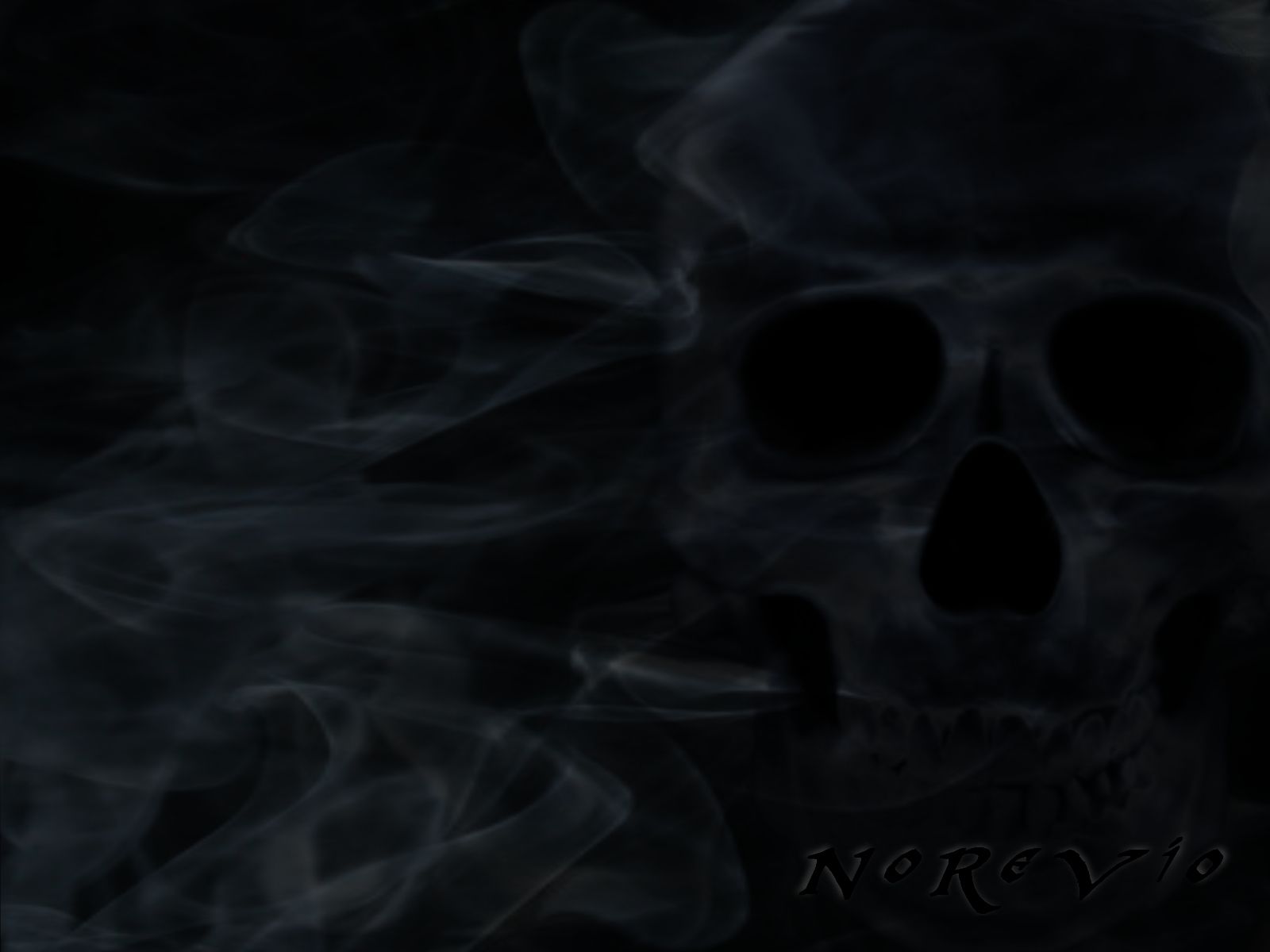 Smoky Skull Wallpapers