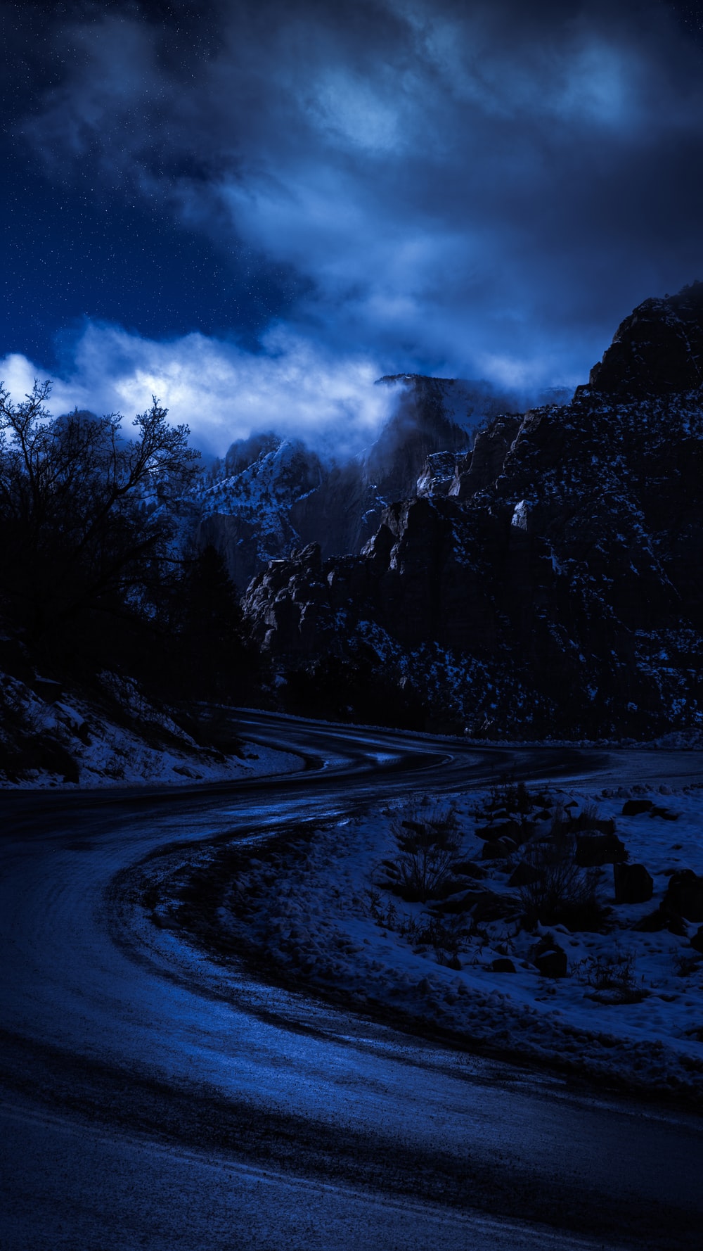 Snowy Mountains At Starry Night Wallpapers