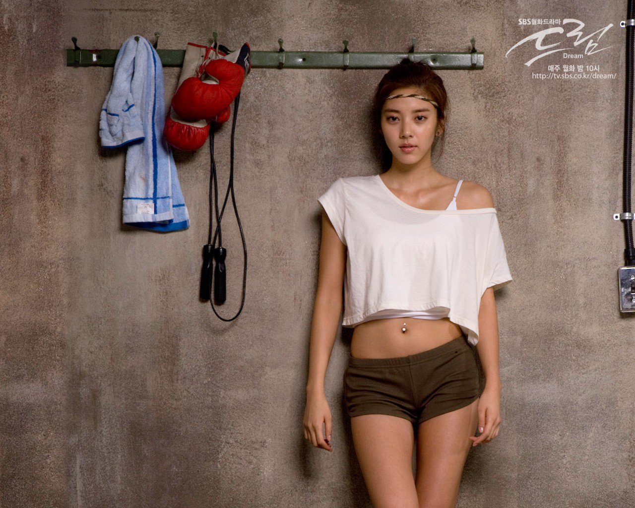 Son Dam-Bi Wallpapers