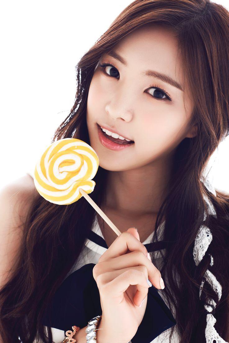 Son Na-Eun Wallpapers