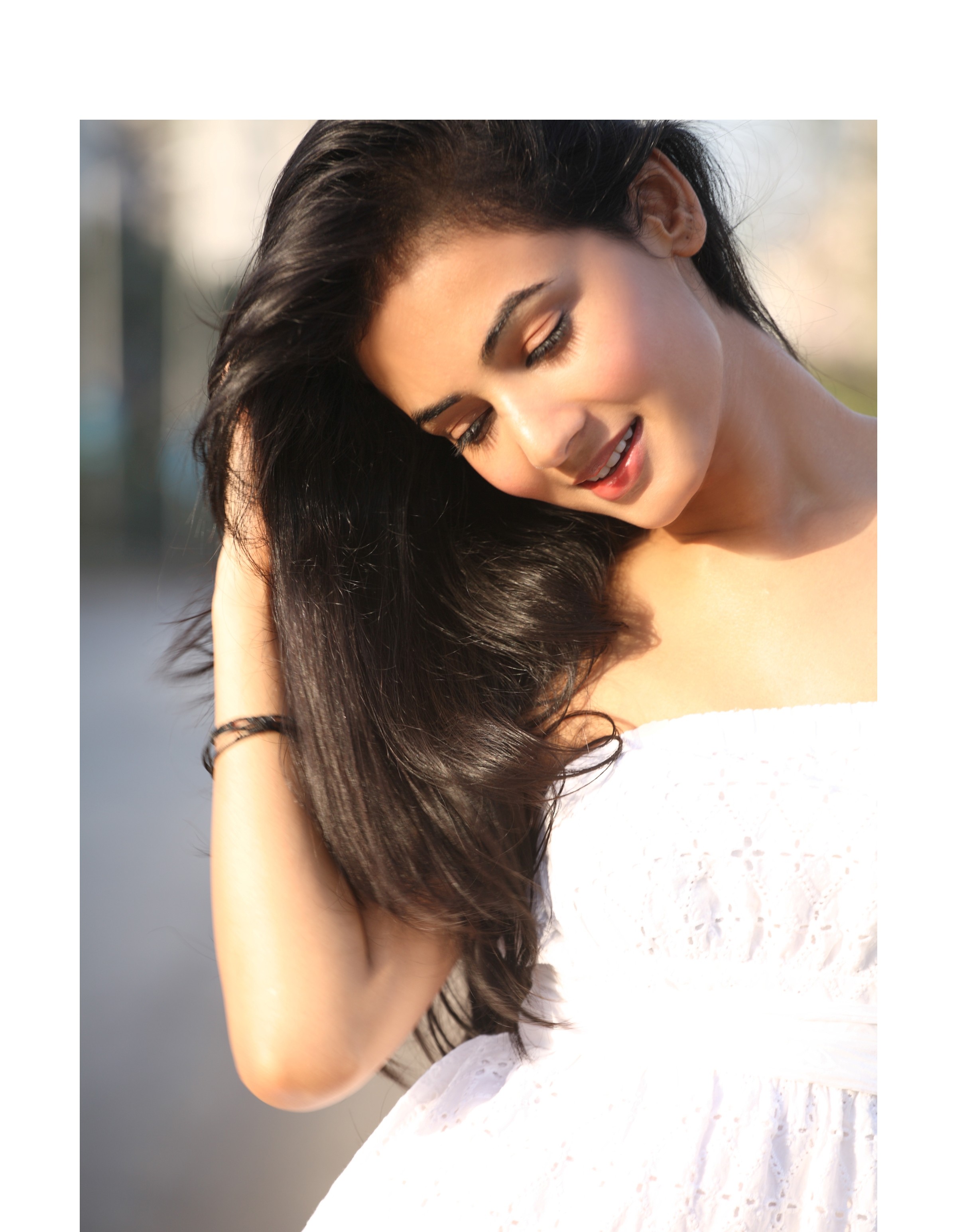 Sonal Chauhan Wallpapers