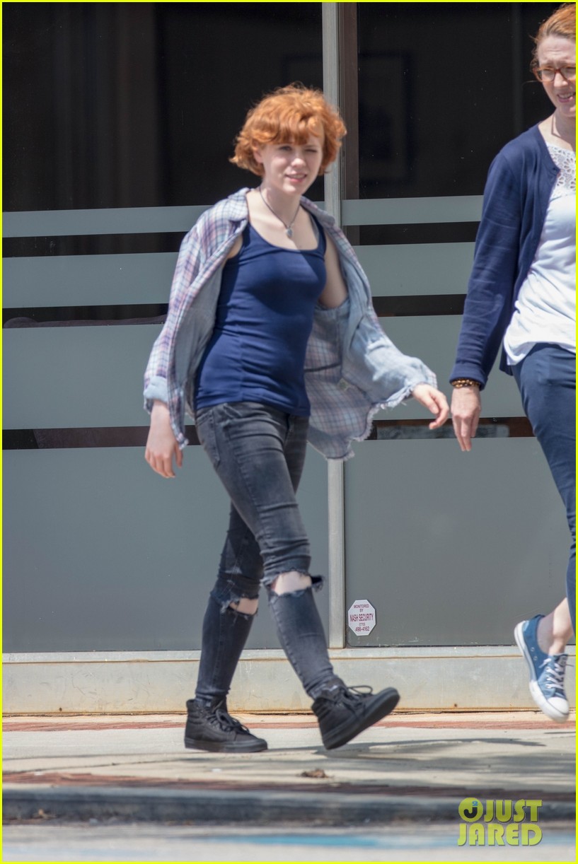 Sophia Lillis Actress 2018 Wallpapers