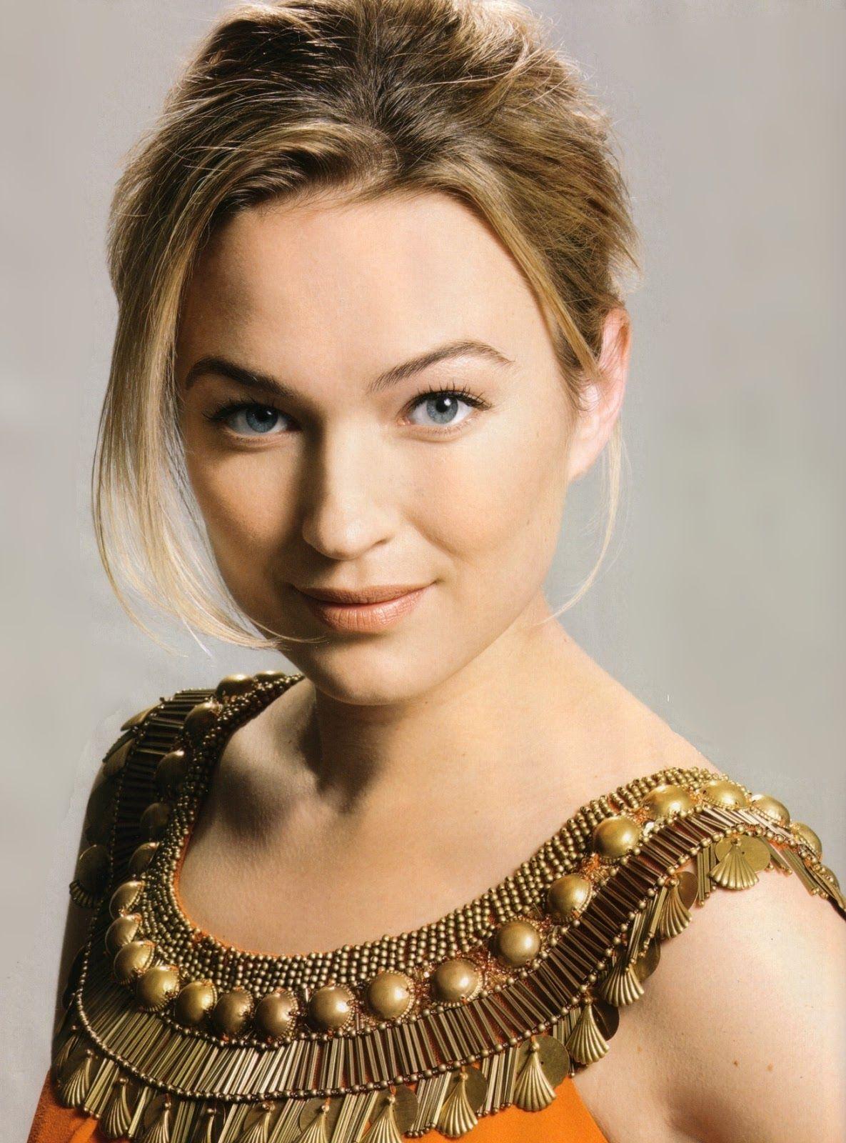 Sophia Myles Wallpapers