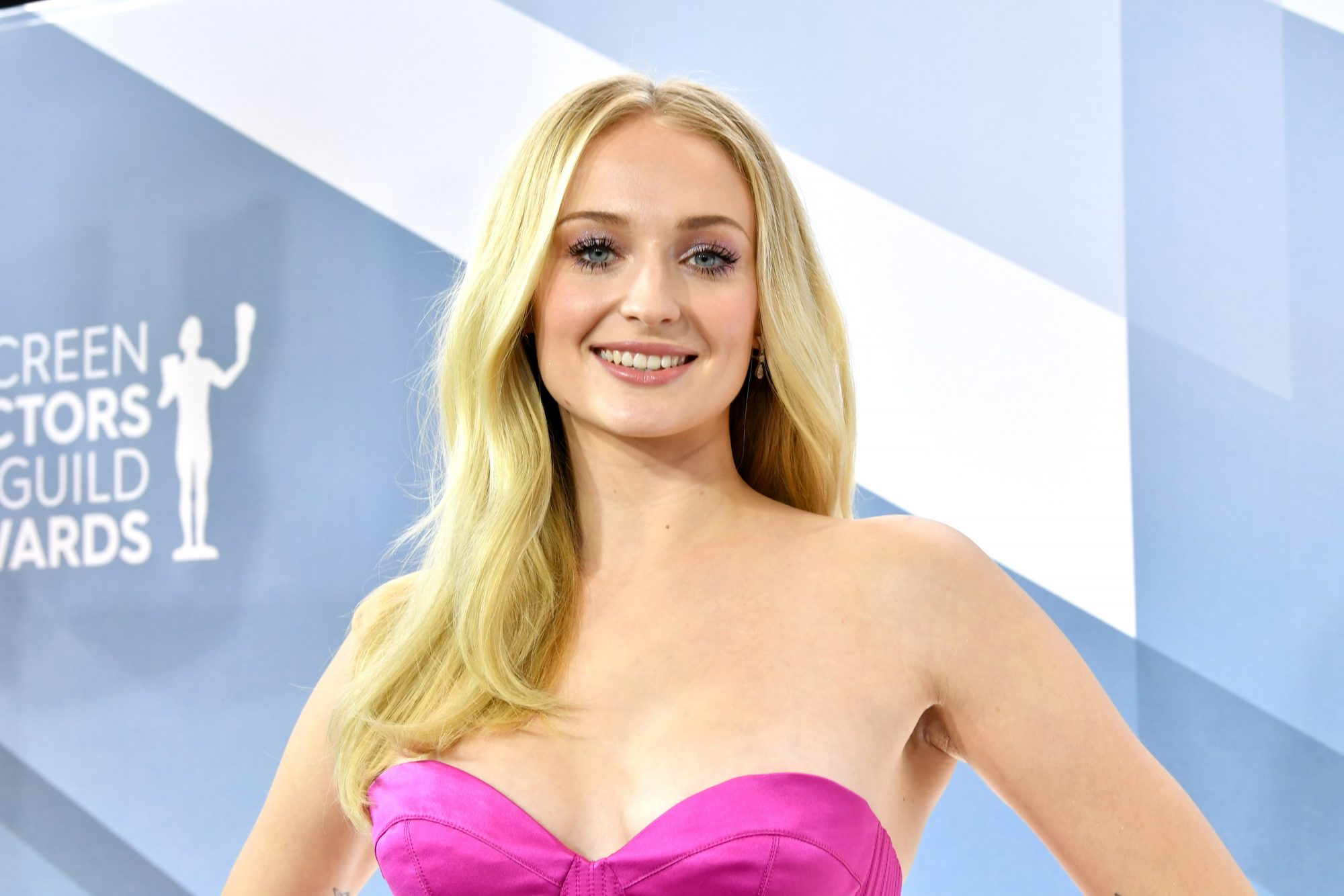 Sophie Turner Cute Face Wallpapers