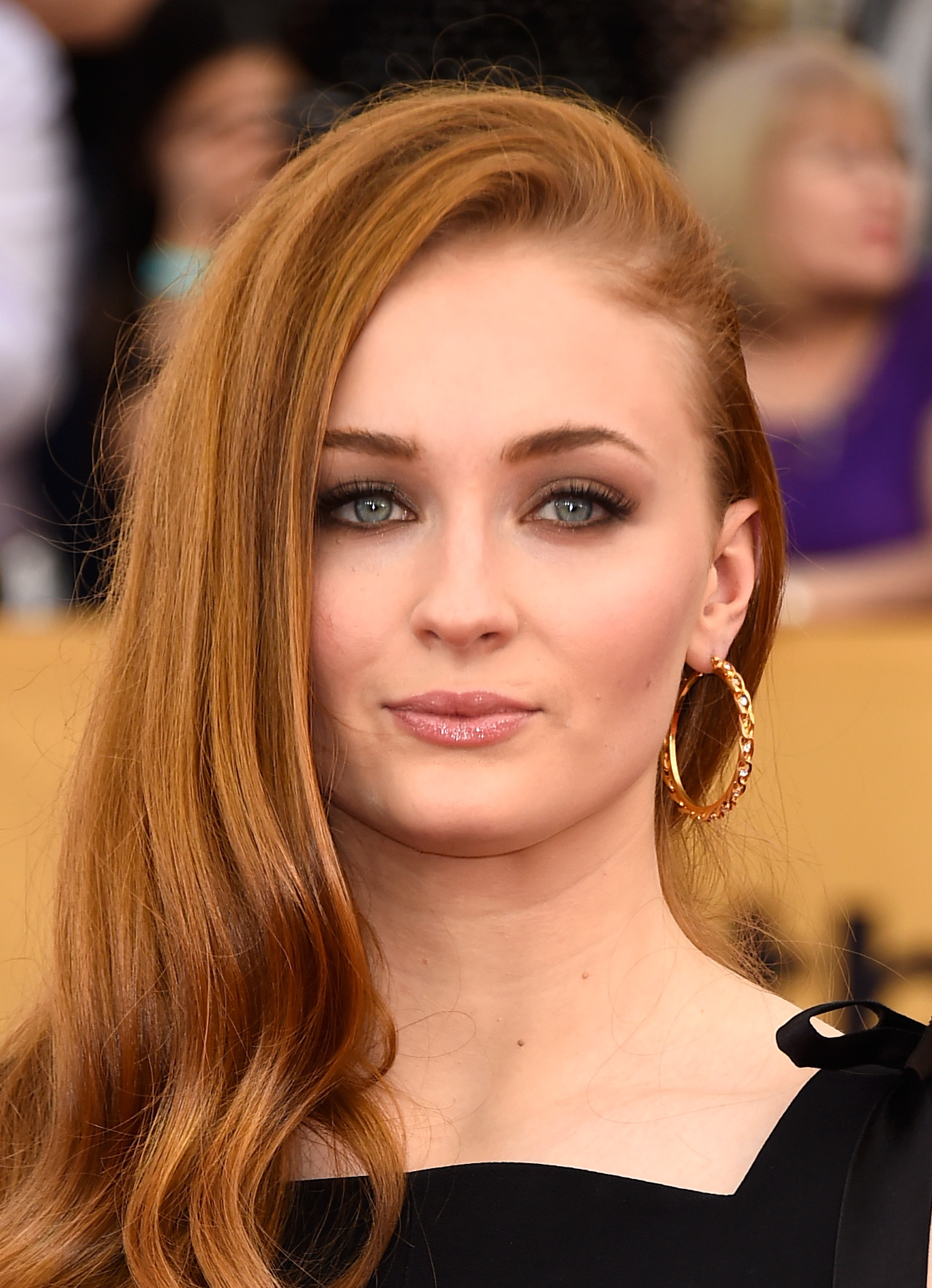 Sophie Turner Cute Face Wallpapers