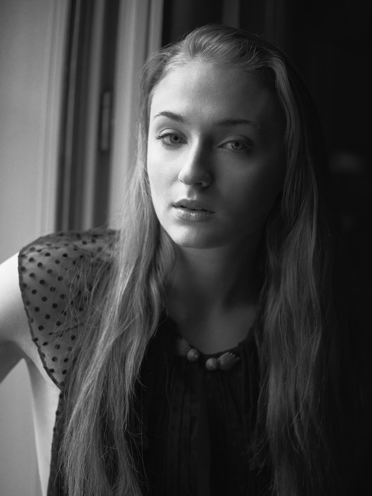 Sophie Turner GQ Magazine Photo Shoot Wallpapers