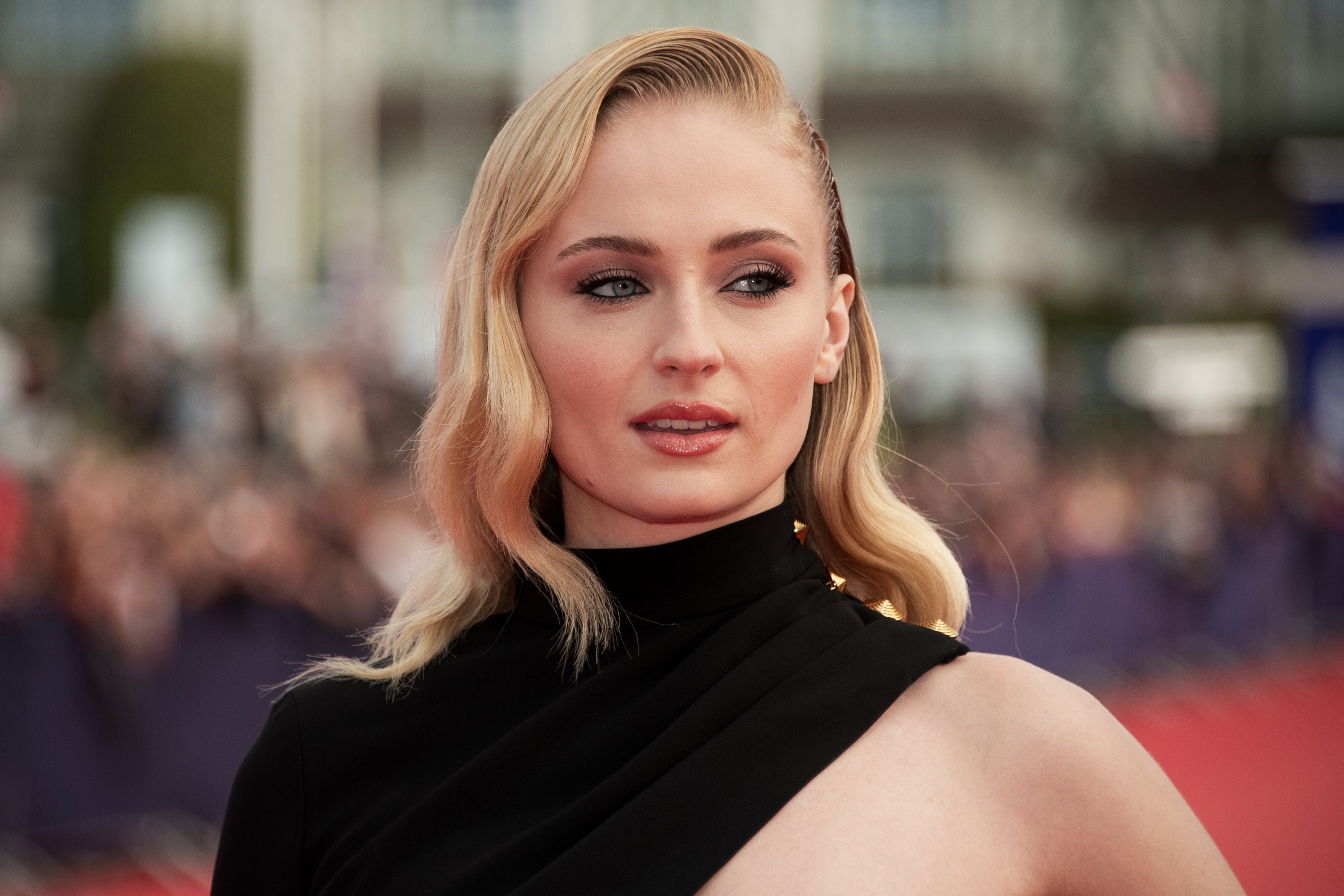 Sophie Turner Monochrome 2017 Wallpapers