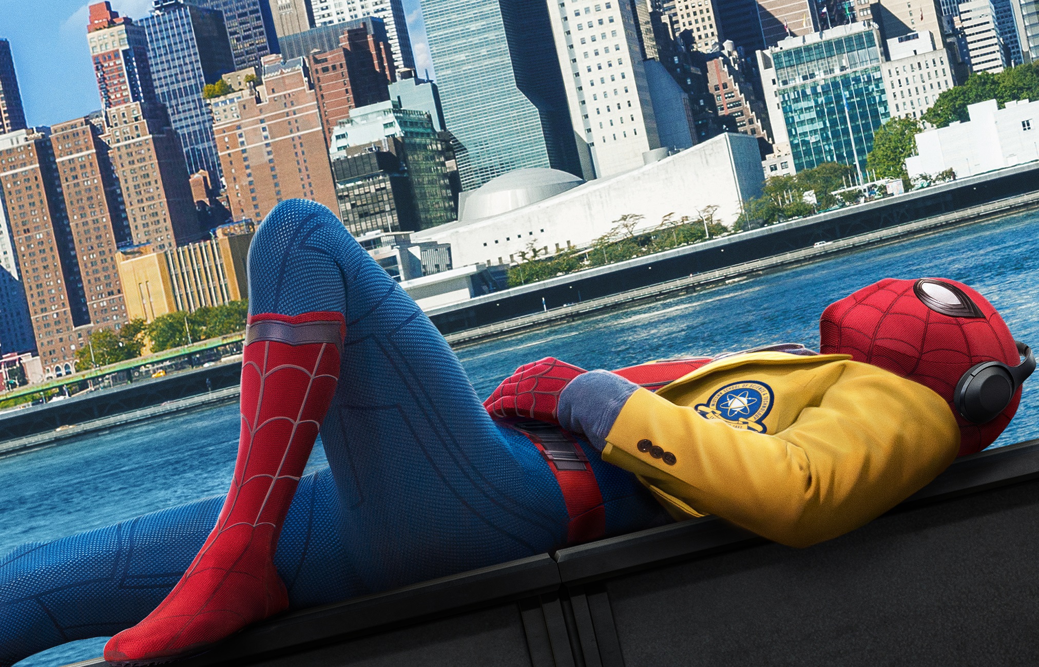 Spider-Man New Costume For Homecoming And Avengers Wallpapers