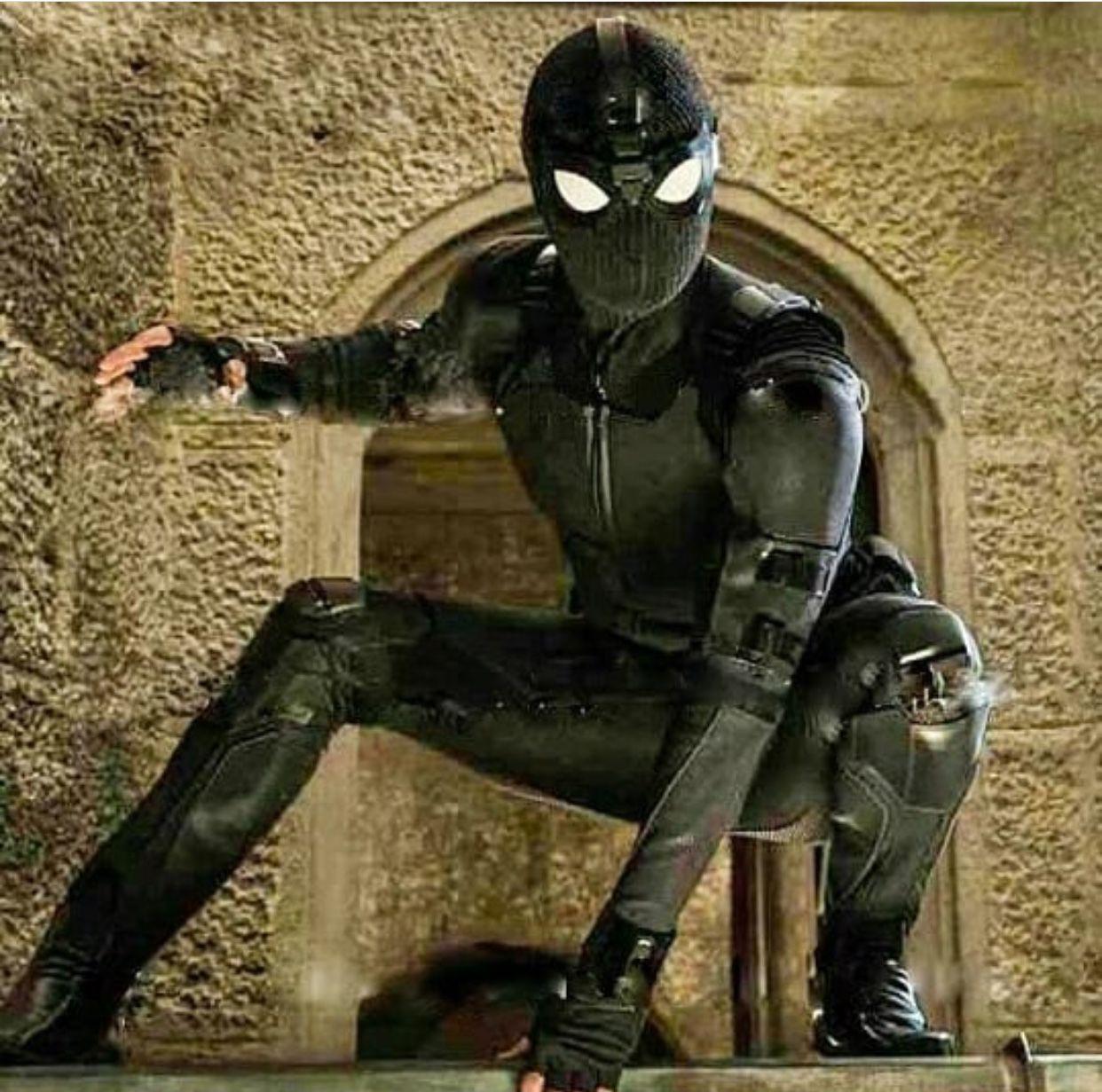 Spidey Stealth Black Suit In Spider Man Far From Home Wallpapers