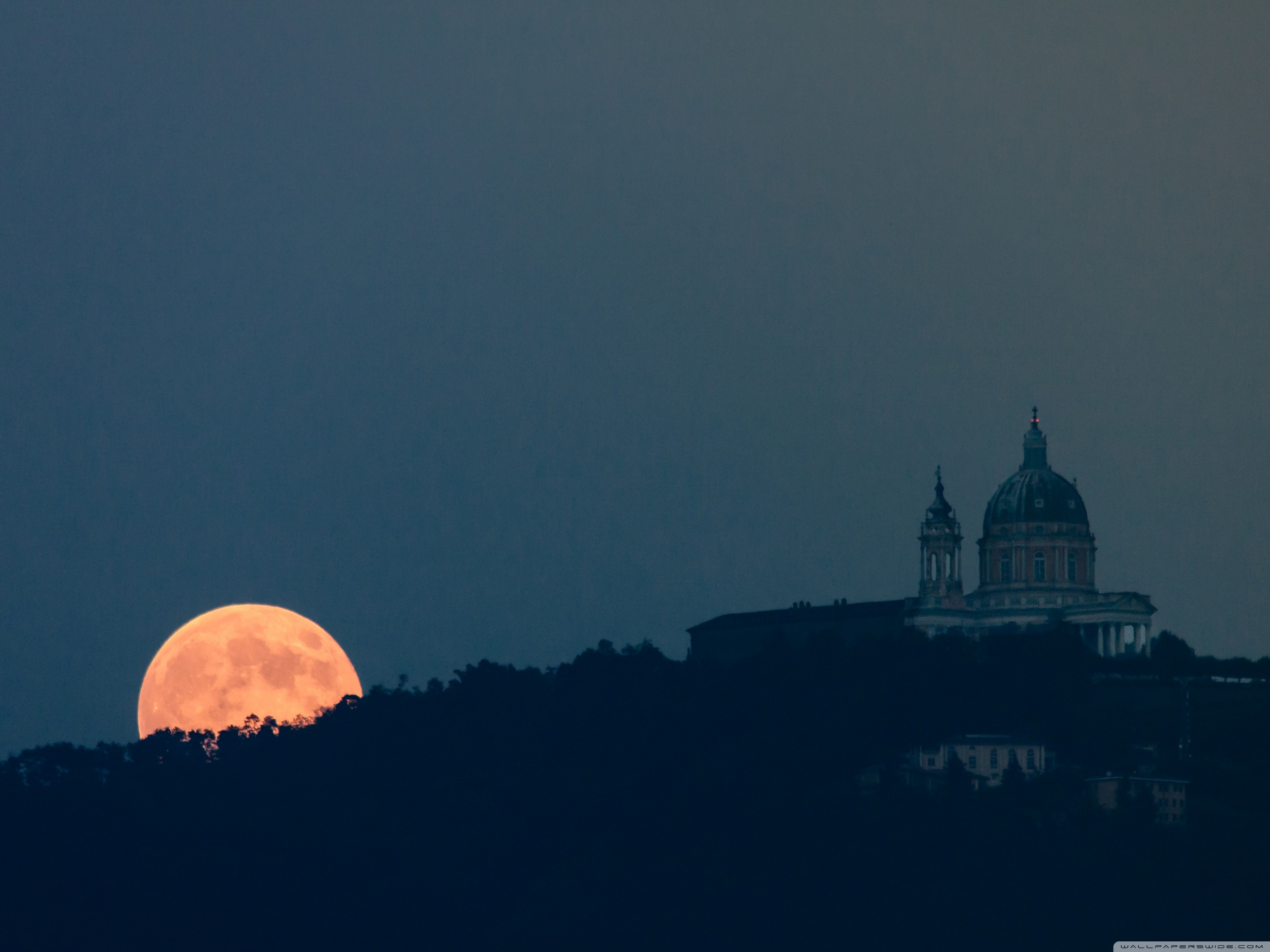 Spooky Moon Wallpapers