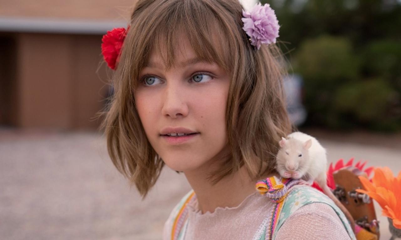 Stargirl Actress Grace VanderWaal Wallpapers